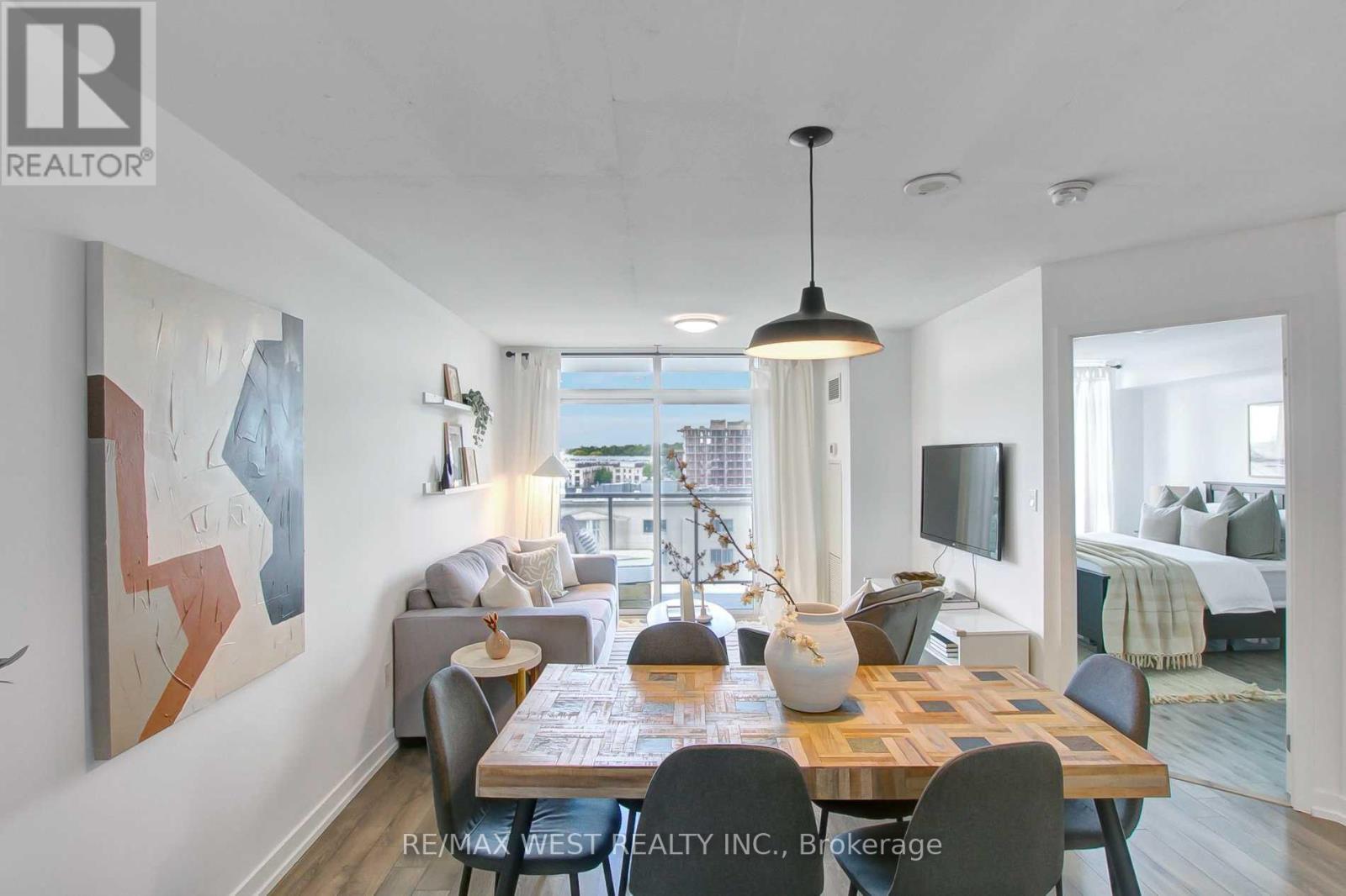 704 - 816 Lansdowne Avenue, Toronto, Ontario  M6H 4K6 - Photo 9 - W12591898