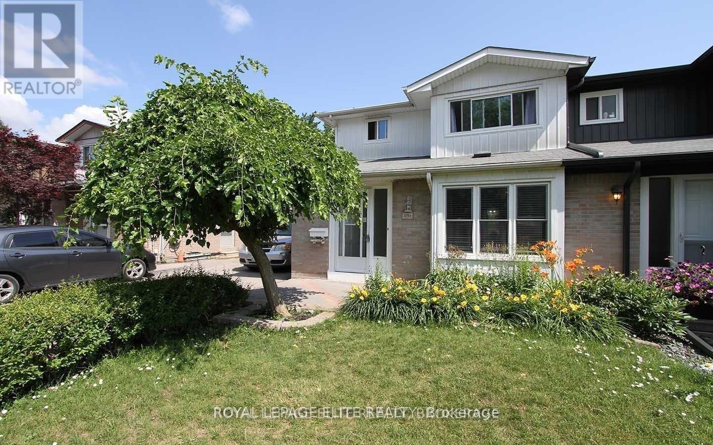3281 Martins Pine Crescent, Mississauga, Ontario  L5L 1G3 - Photo 2 - W12591908