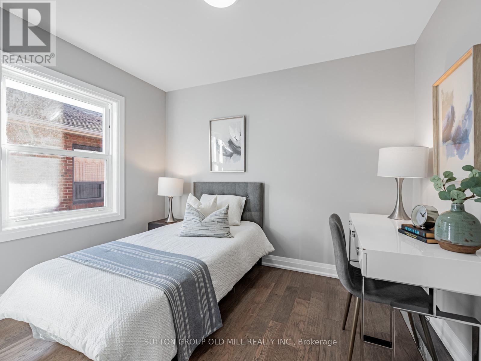 7 Heatherglen Road, Toronto, Ontario M9W 4P9 - Photo 19 - W12591924