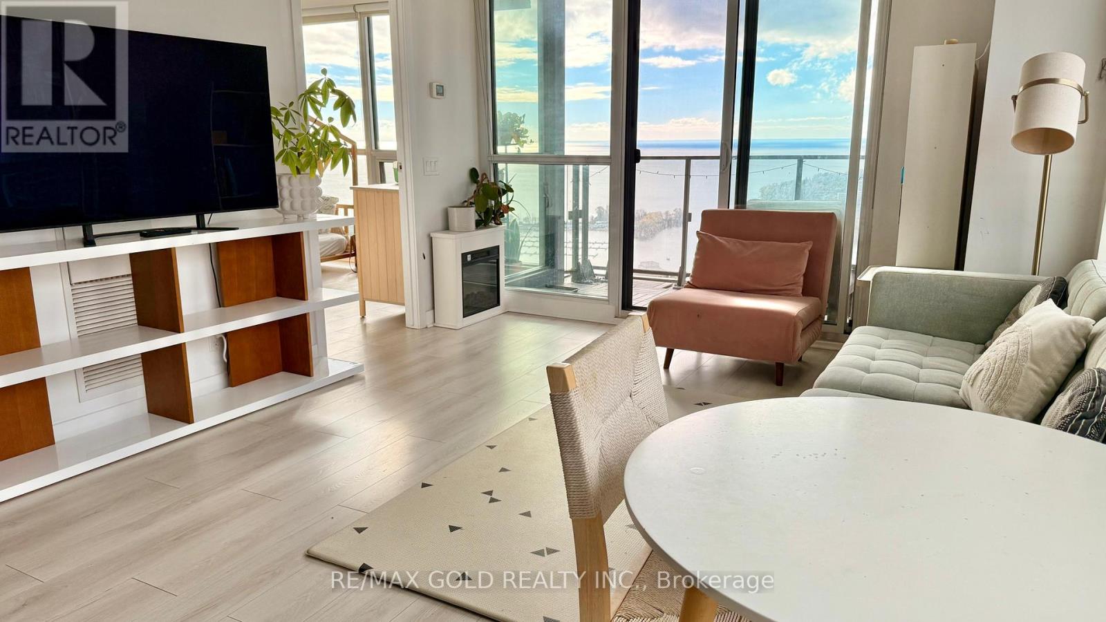 4104 - 2200 Lakeshore Boulevard W, Toronto, Ontario M8V 1A4 - Photo 10 - W12591868