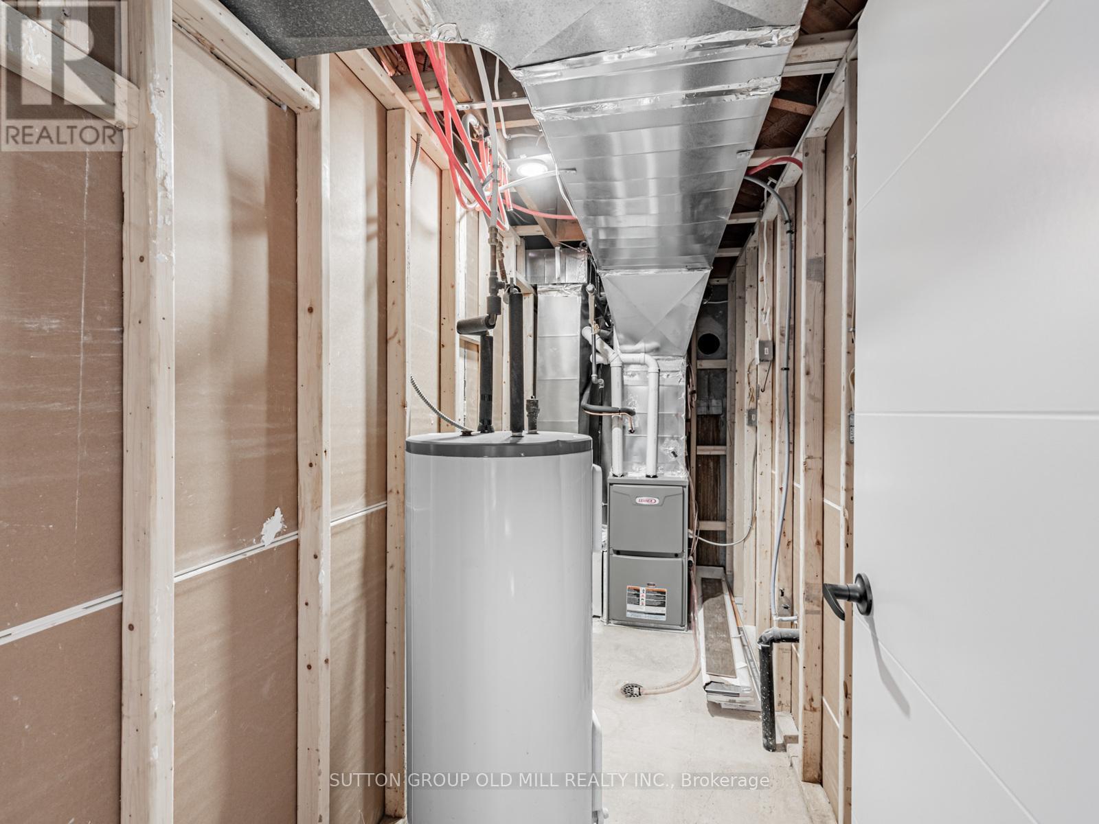 7 Heatherglen Road, Toronto, Ontario M9W 4P9 - Photo 33 - W12591924