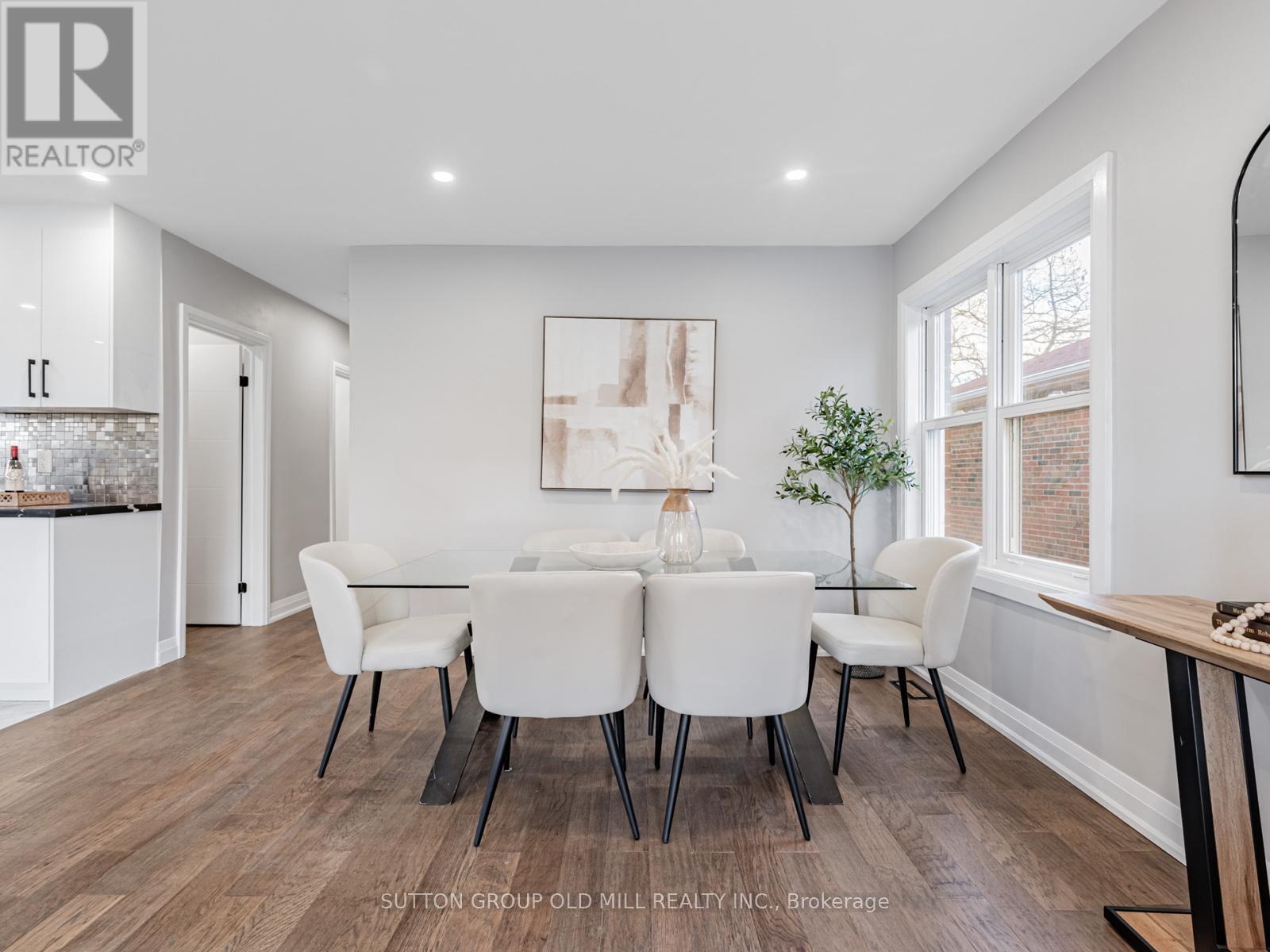 7 Heatherglen Road, Toronto, Ontario M9W 4P9 - Photo 8 - W12591924