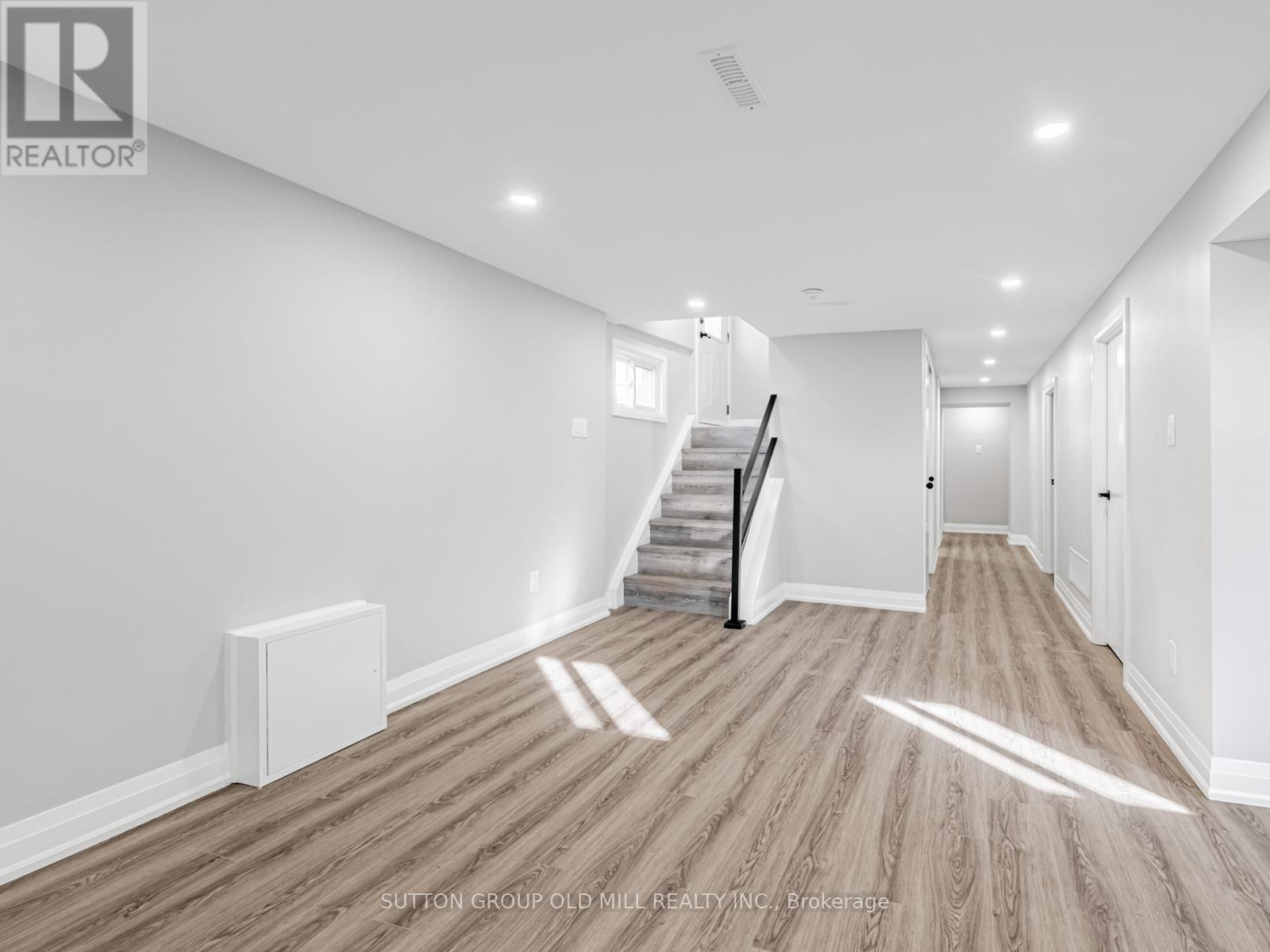 7 Heatherglen Road, Toronto, Ontario M9W 4P9 - Photo 22 - W12591924