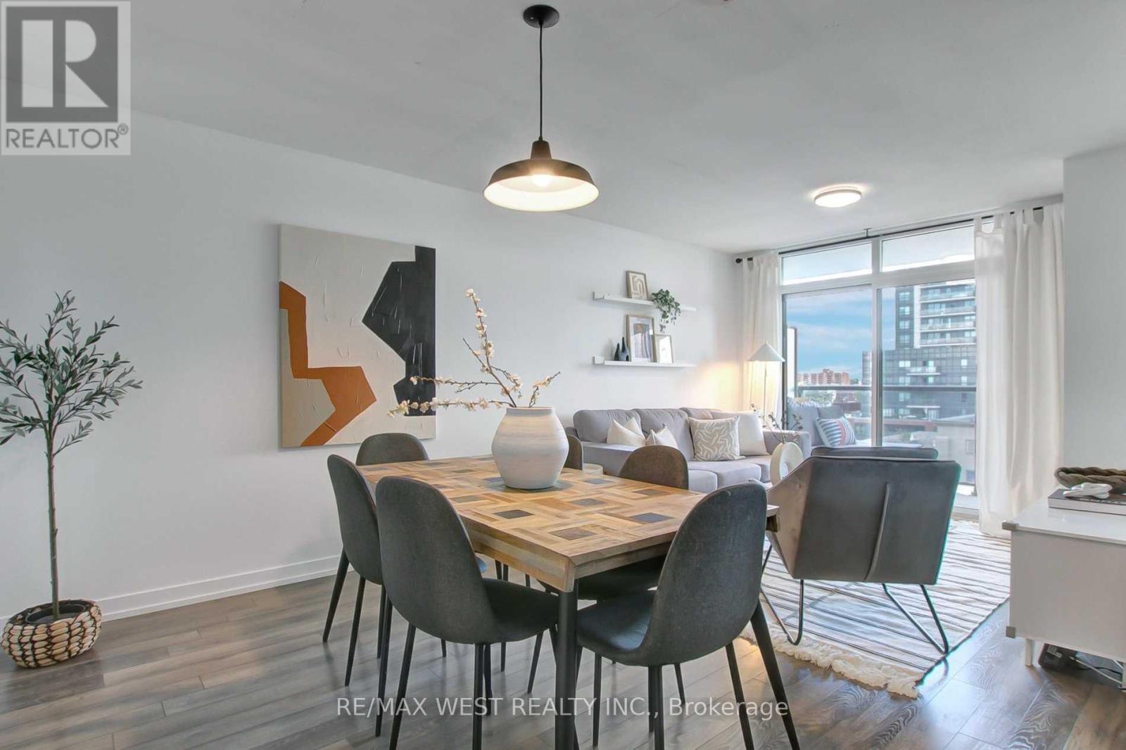 704 - 816 Lansdowne Avenue, Toronto, Ontario  M6H 4K6 - Photo 8 - W12591898