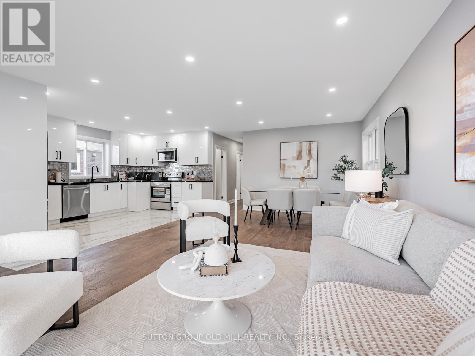 7 Heatherglen Road, Toronto, Ontario M9W 4P9 - Photo 7 - W12591924