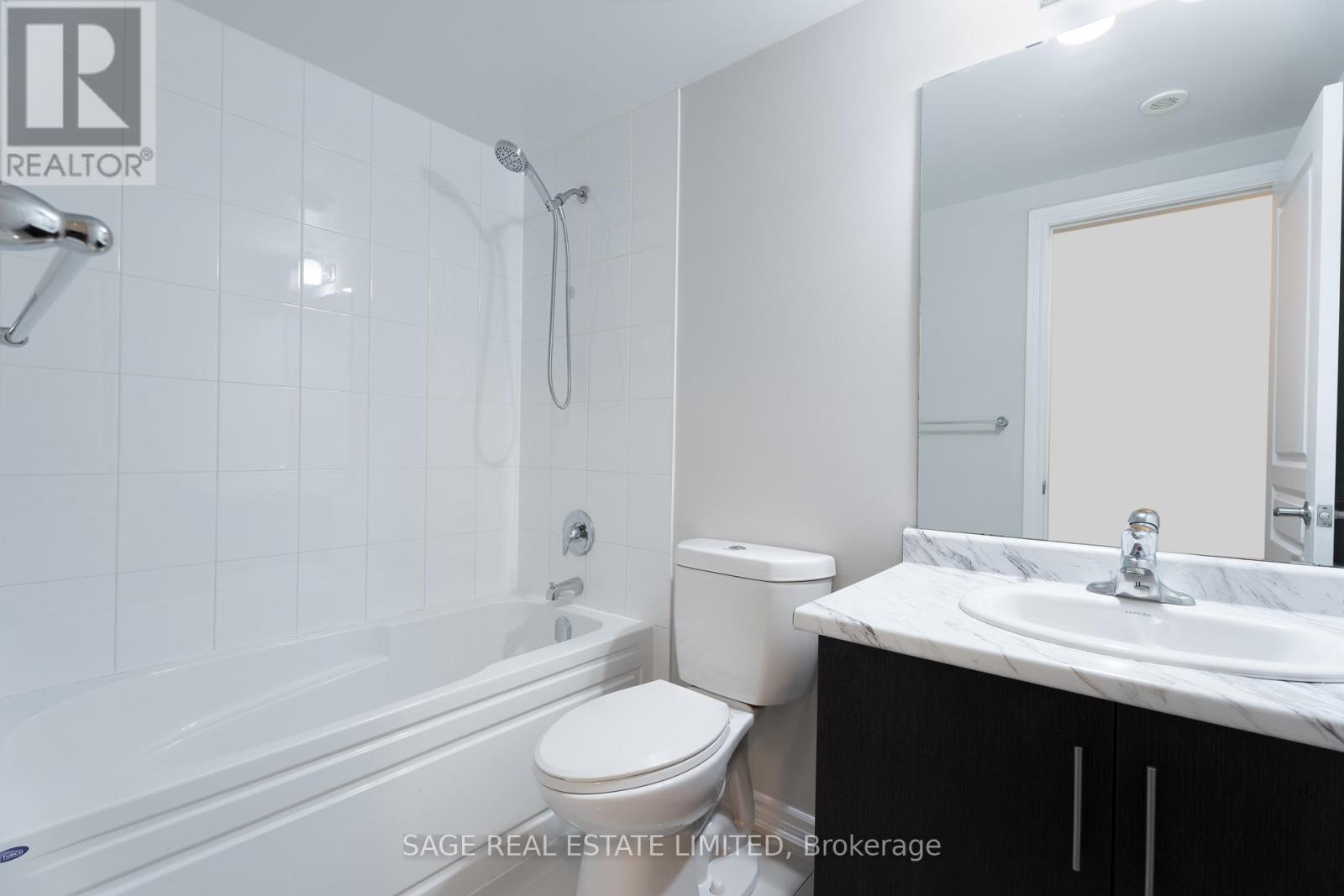 5 - 140 Long Branch Avenue, Toronto, Ontario M8W 0B1 - Photo 14 - W12591986