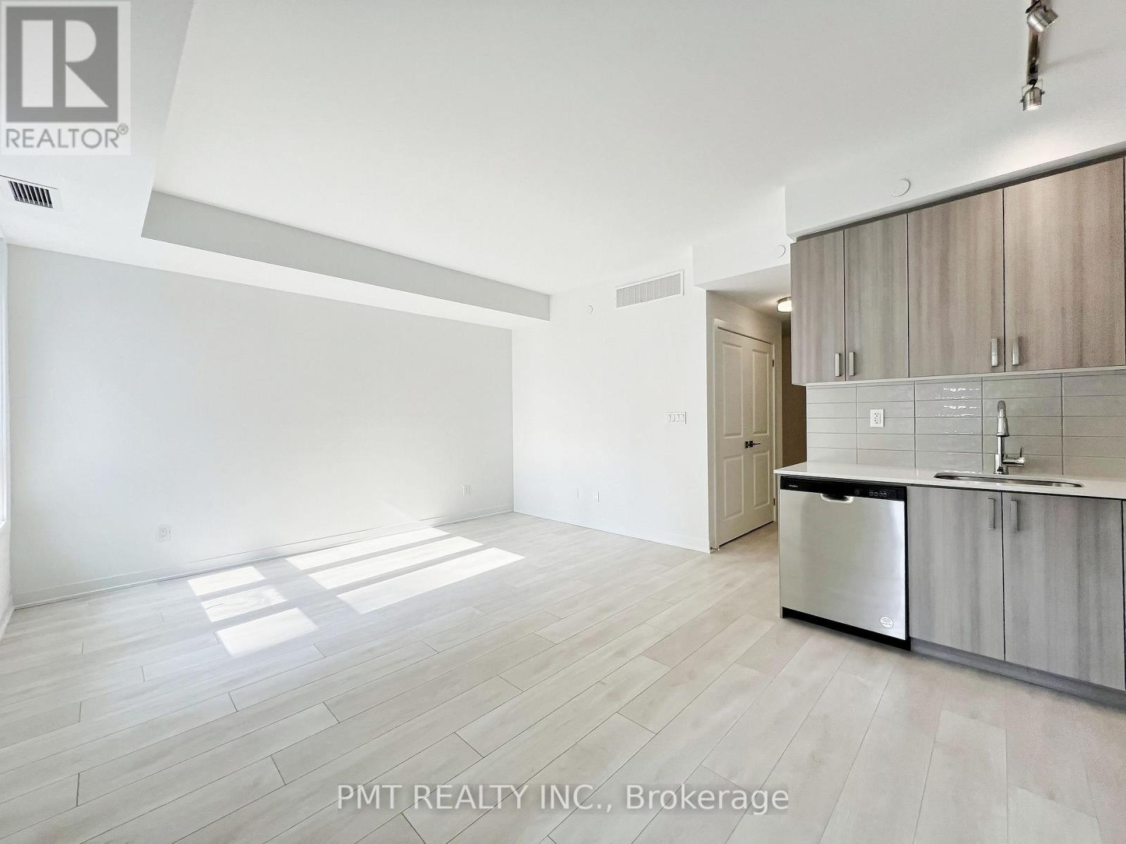 1 - 4045 Hickory Drive, Mississauga, Ontario  L4W 0G6 - Photo 13 - W12591992