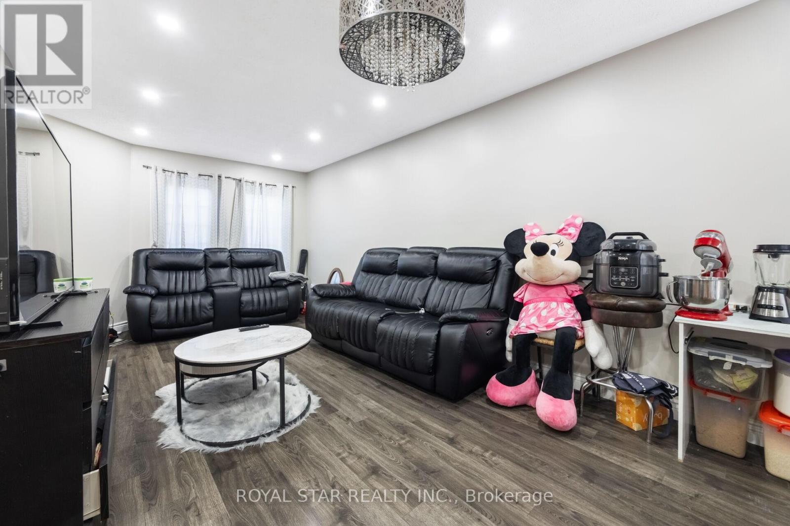 137 Ecclestone Drive, Brampton, Ontario  L6X 3P7 - Photo 11 - W12592022