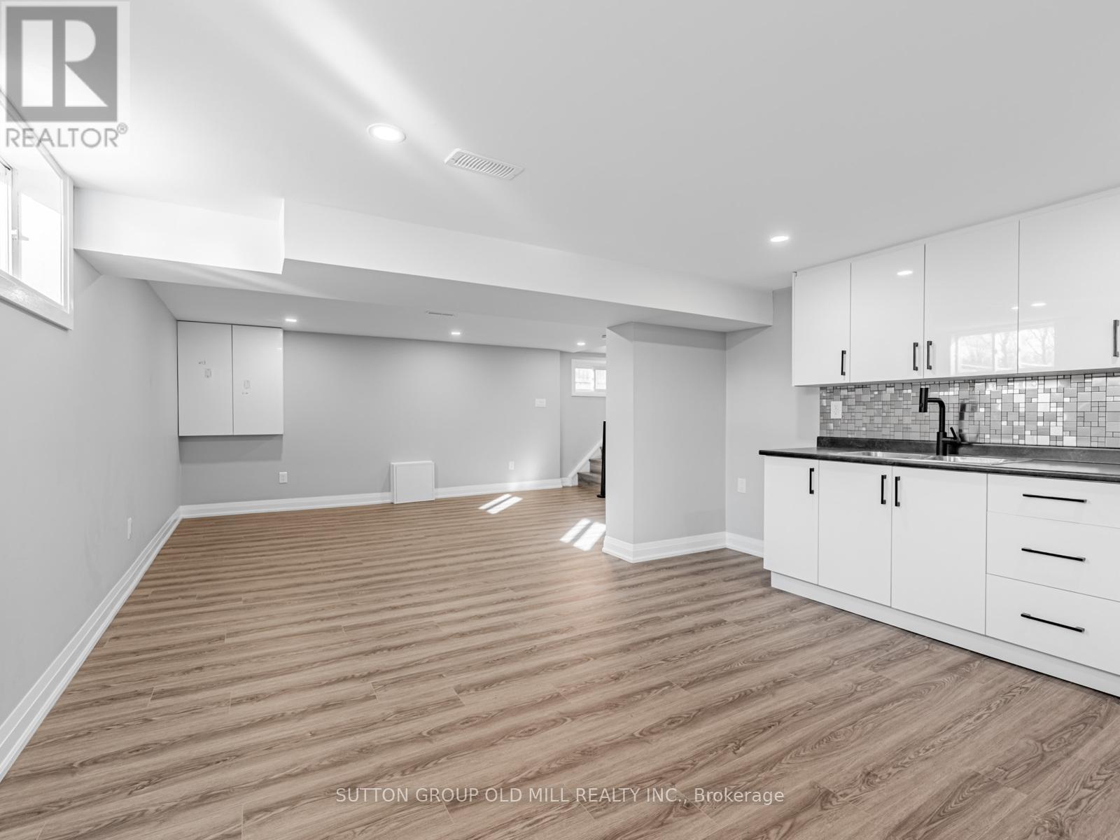 7 Heatherglen Road, Toronto, Ontario M9W 4P9 - Photo 23 - W12591924