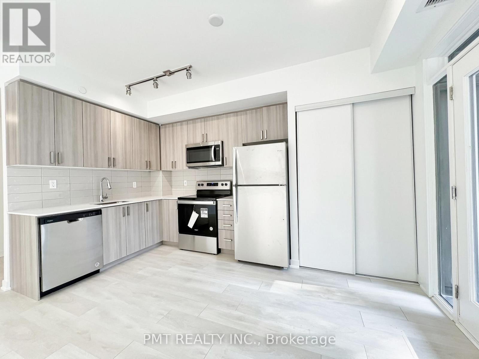 1 - 4045 Hickory Drive, Mississauga, Ontario  L4W 0G6 - Photo 9 - W12591992