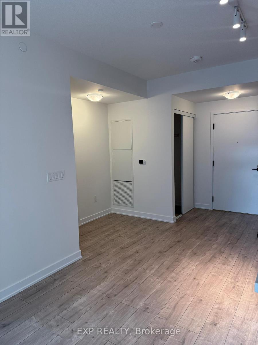 302 - 500 Plains Road E, Burlington, Ontario L7T 2E1 - Photo 16 - W12592090