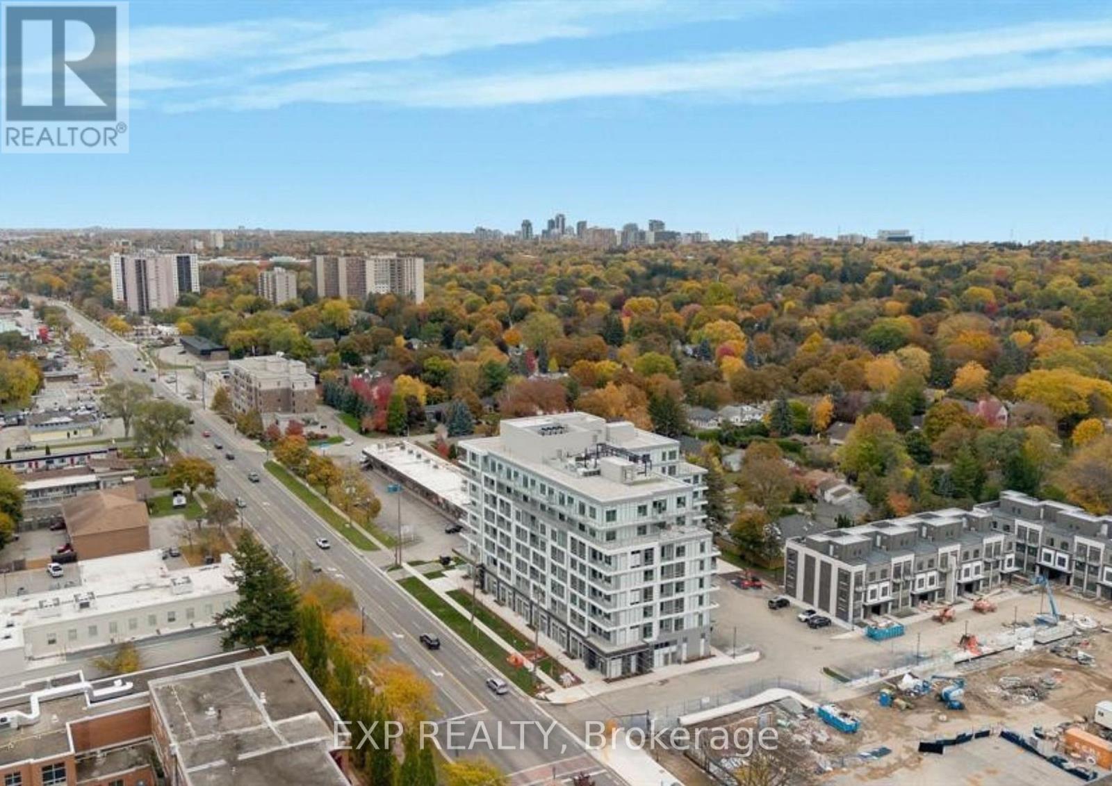 302 - 500 Plains Road E, Burlington, Ontario L7T 2E1 - Photo 3 - W12592090