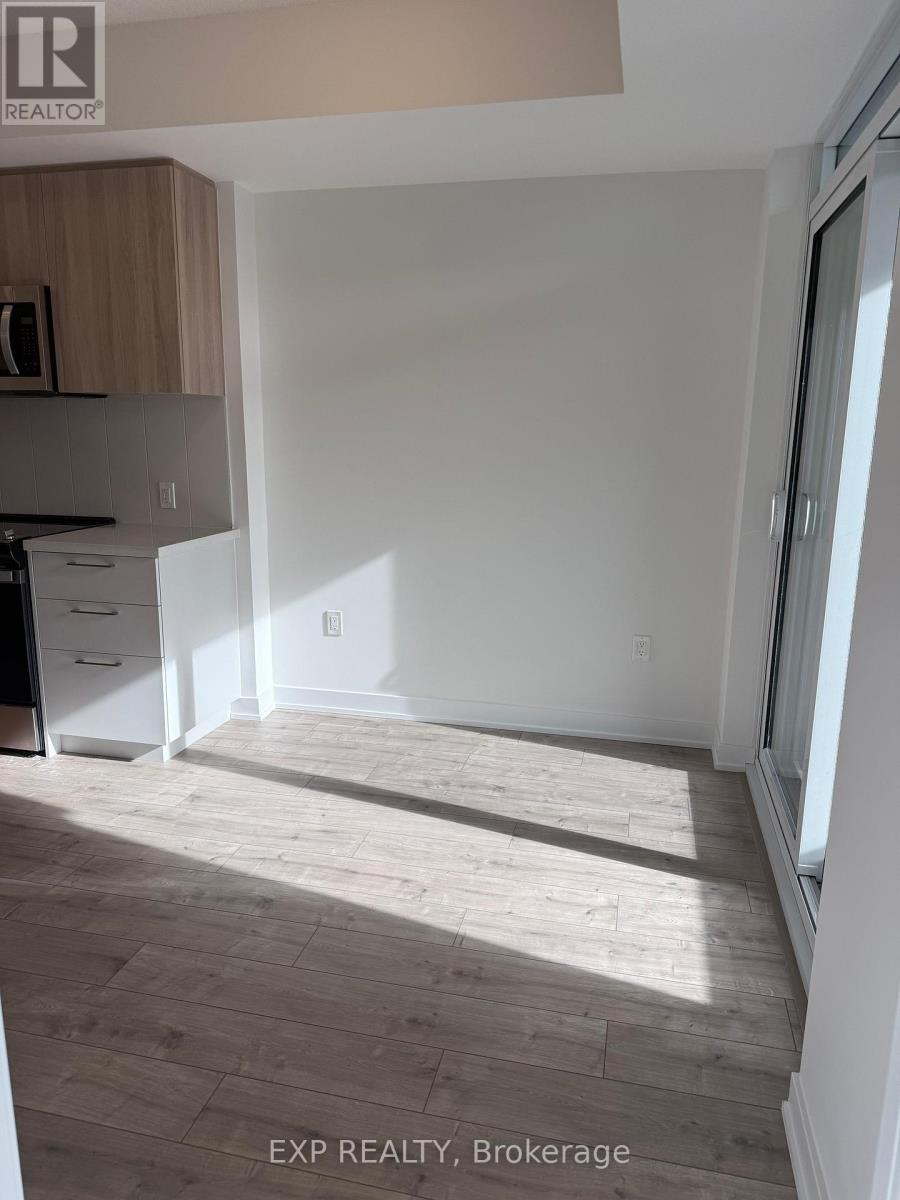 302 - 500 Plains Road E, Burlington, Ontario L7T 2E1 - Photo 22 - W12592090