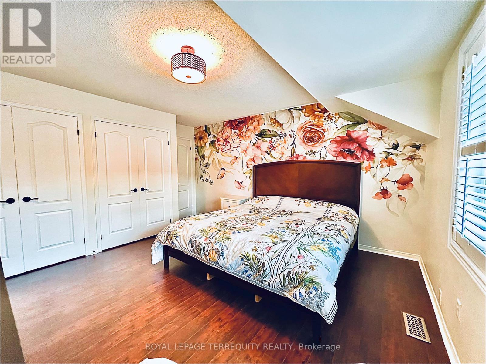 32b - 1084 Queen Street W, Mississauga, Ontario  L5H 4K4 - Photo 8 - W12592086