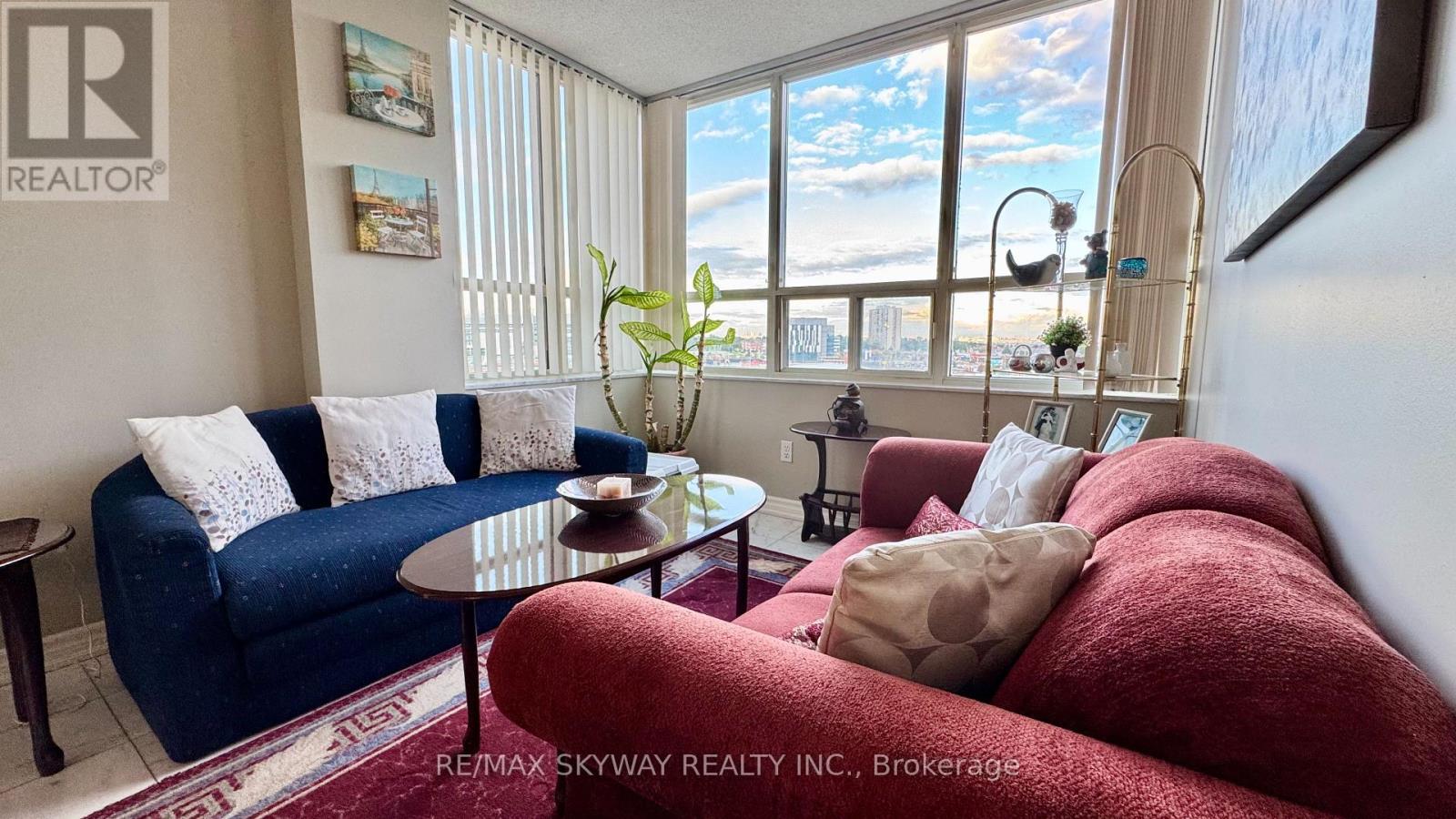 909 - 30 Malta Avenue, Brampton, Ontario  L6Y 4S5 - Photo 4 - W12592196