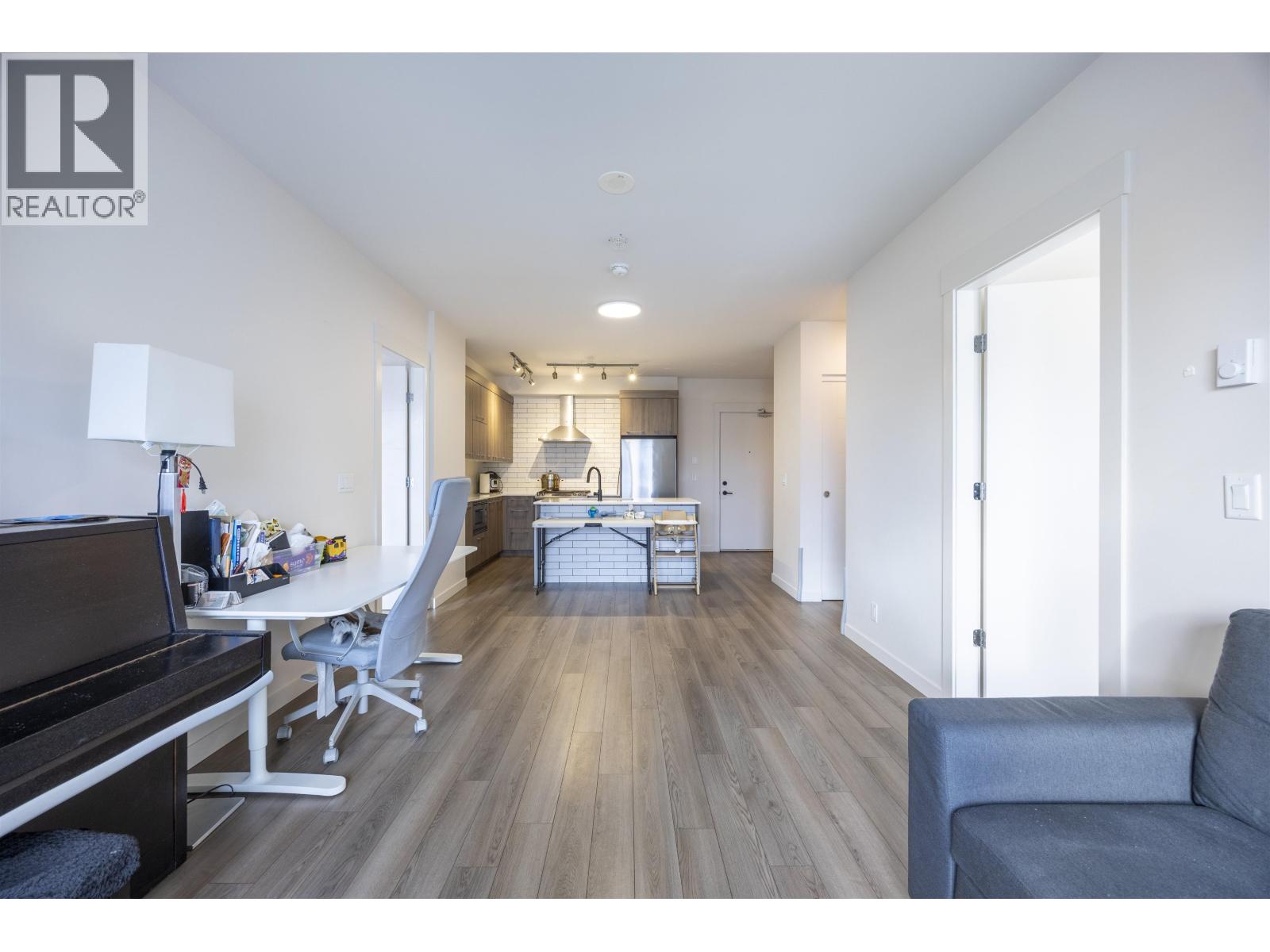 405 1012 Auckland Street, New Westminster, British Columbia  V3M 0M3 - Photo 3 - R3071266