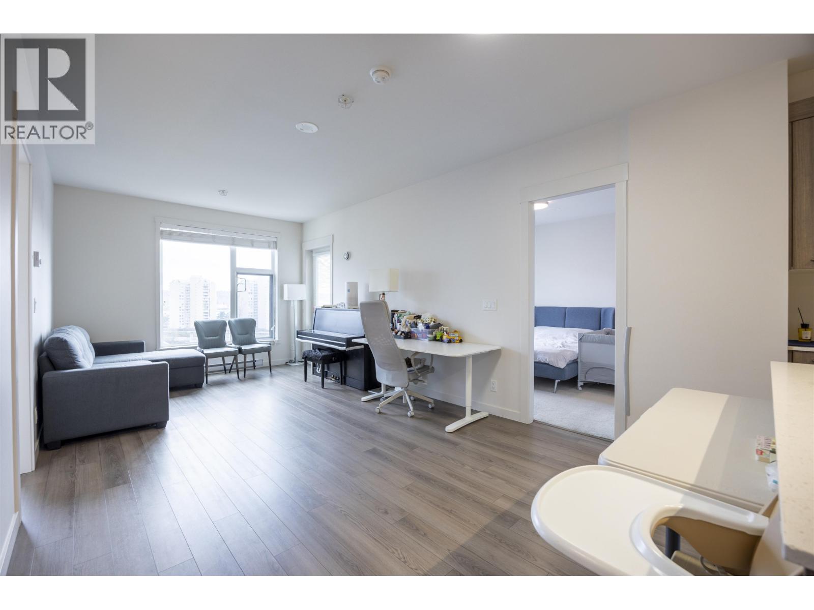 405 1012 Auckland Street, New Westminster, British Columbia  V3M 0M3 - Photo 2 - R3071266