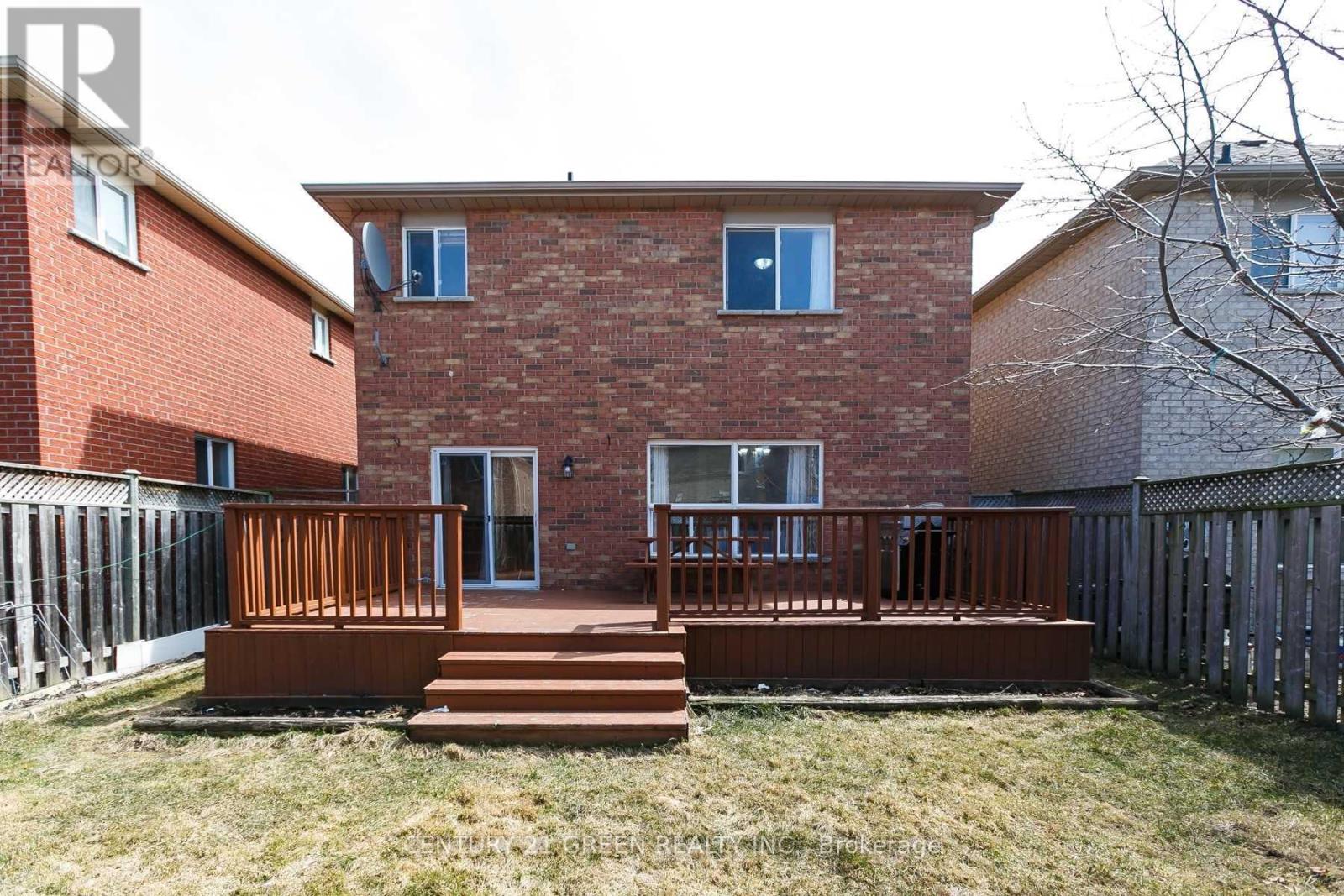 Main & Upper Floor - 3241 Bruzan Crescent, Mississauga, Ontario  L5N 8E7 - Photo 14 - W12592210