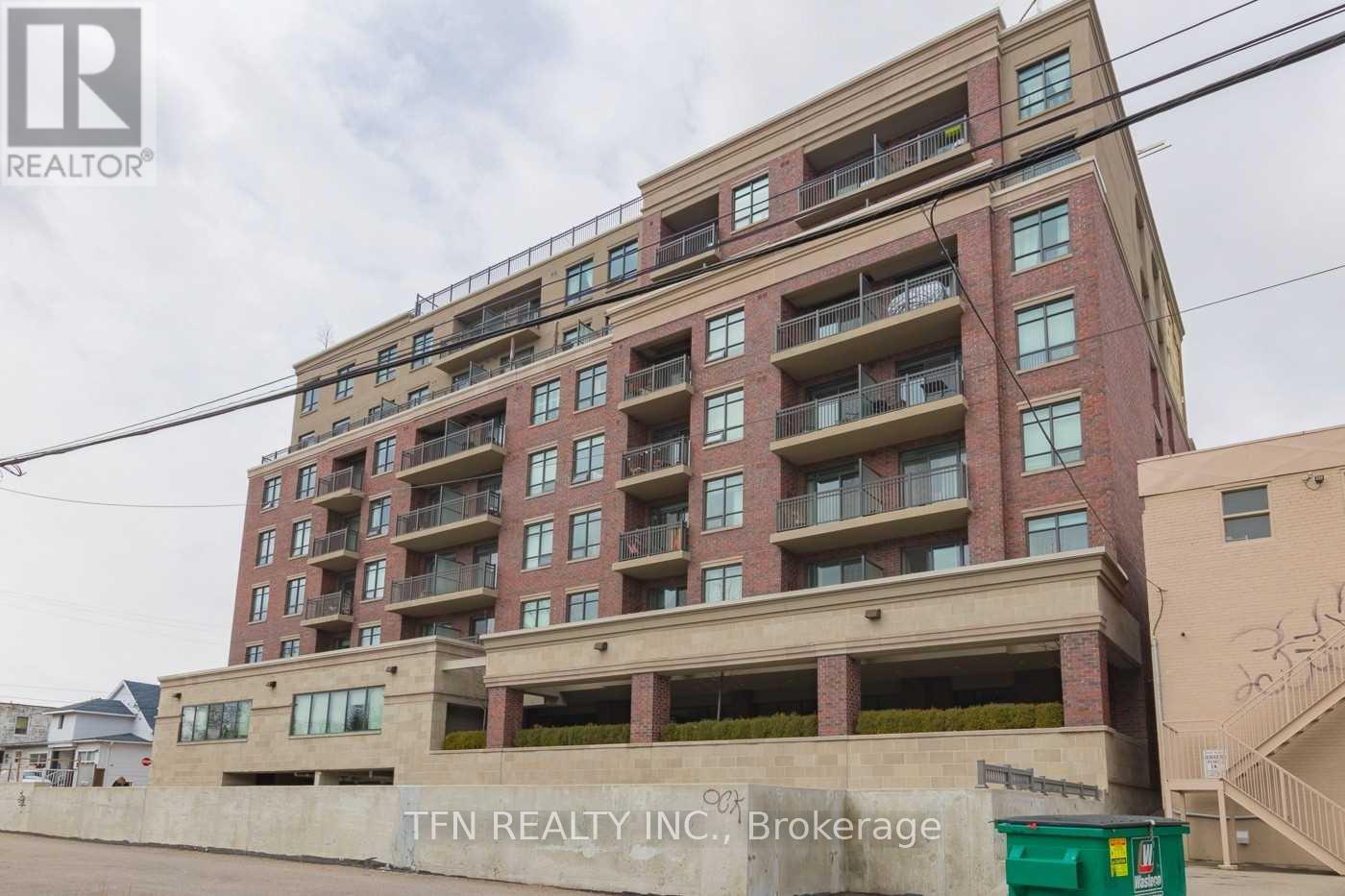 411 - 3563 Lake Shore Boulevard W, Toronto, Ontario  M8W 1P4 - Photo 4 - W12592214