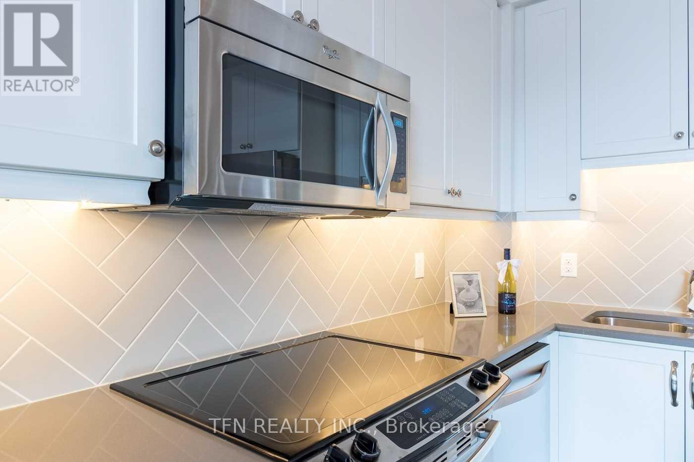 411 - 3563 Lake Shore Boulevard W, Toronto, Ontario  M8W 1P4 - Photo 32 - W12592214