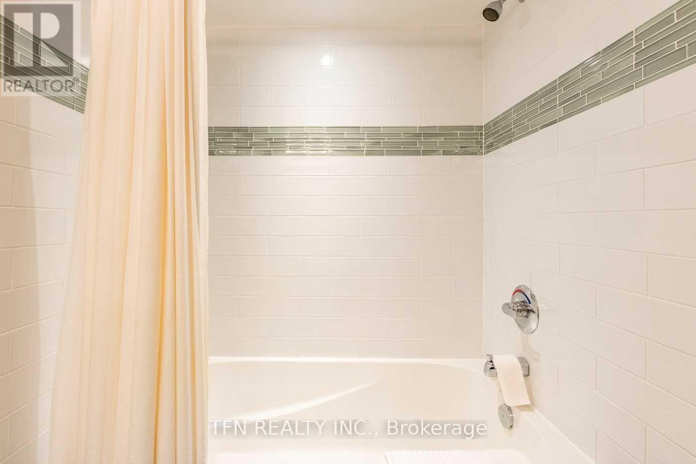 411 - 3563 Lake Shore Boulevard W, Toronto, Ontario  M8W 1P4 - Photo 21 - W12592214
