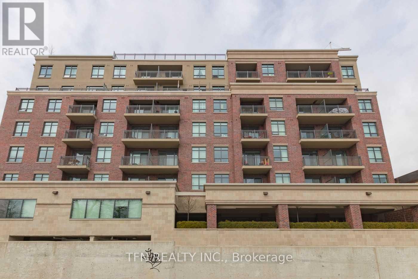 411 - 3563 Lake Shore Boulevard W, Toronto, Ontario  M8W 1P4 - Photo 3 - W12592214
