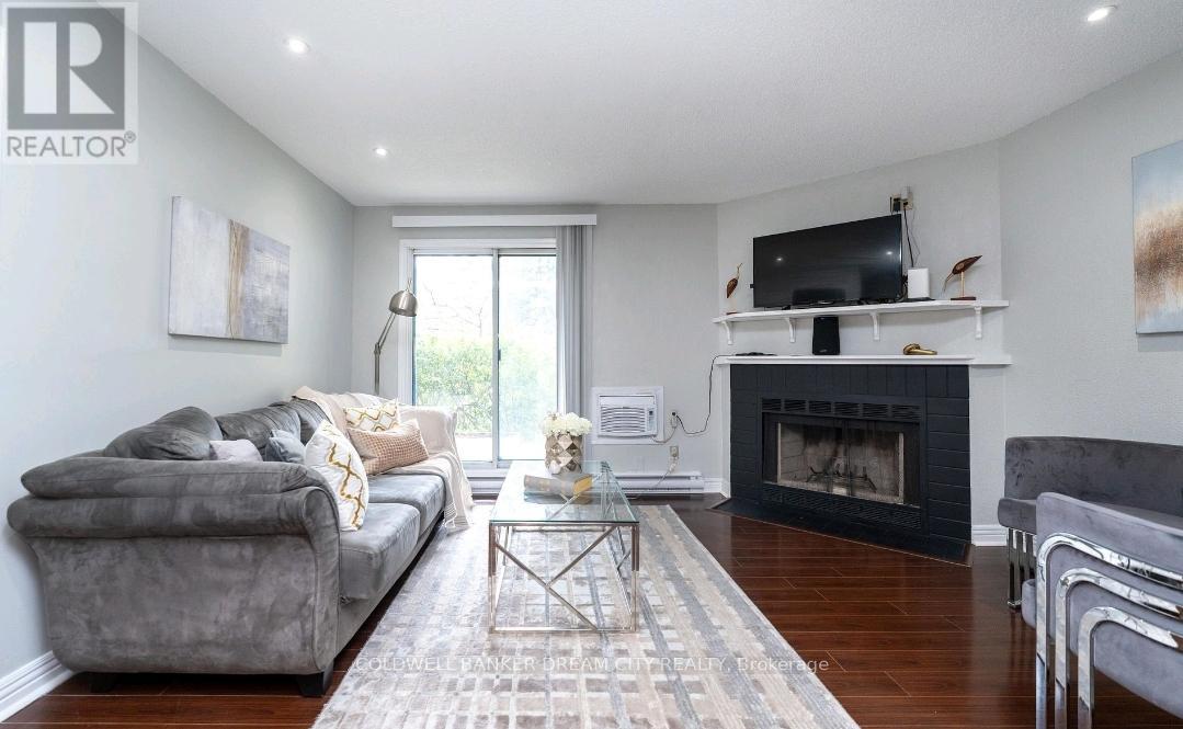 613 - 95 Trailwood Drive, Mississauga, Ontario  L4Z 3L2 - Photo 4 - W12592228