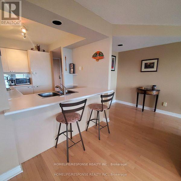 2005 - 50 Eglinton Avenue W, Mississauga, Ontario  L5R 3P5 - Photo 8 - W12592240