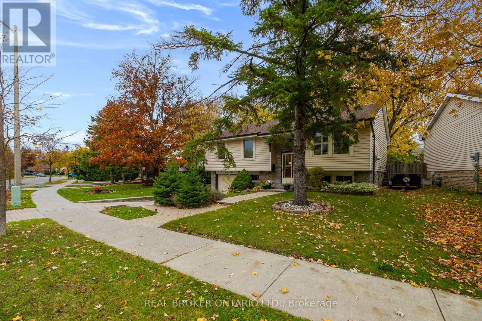 6891 SHELTER BAY ROAD, Mississauga, Ontario