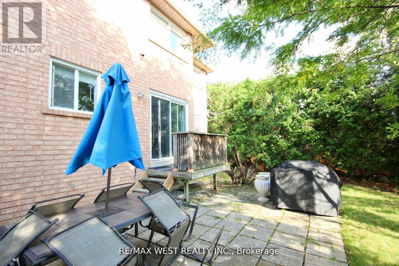 7374 Black Walnut Trail, Mississauga, Ontario  L5N 7L8 - Photo 49 - W12592236