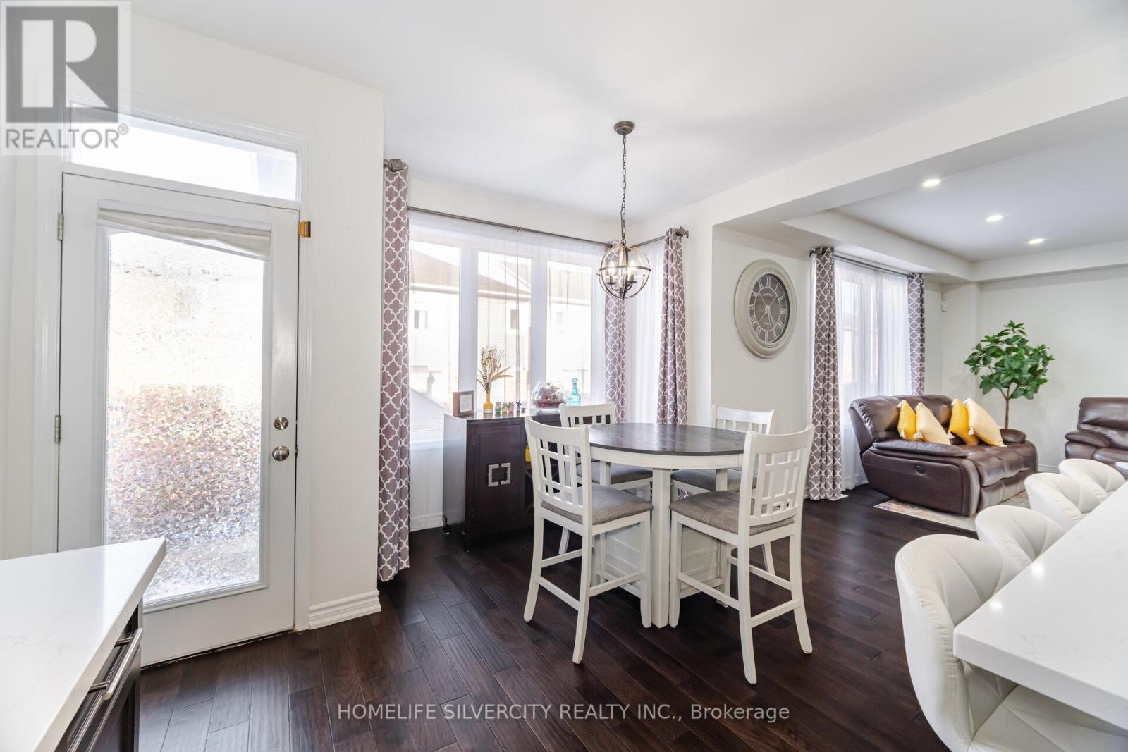 13 Fenchurch Drive, Brampton, Ontario  L7A 4G5 - Photo 8 - W12592298