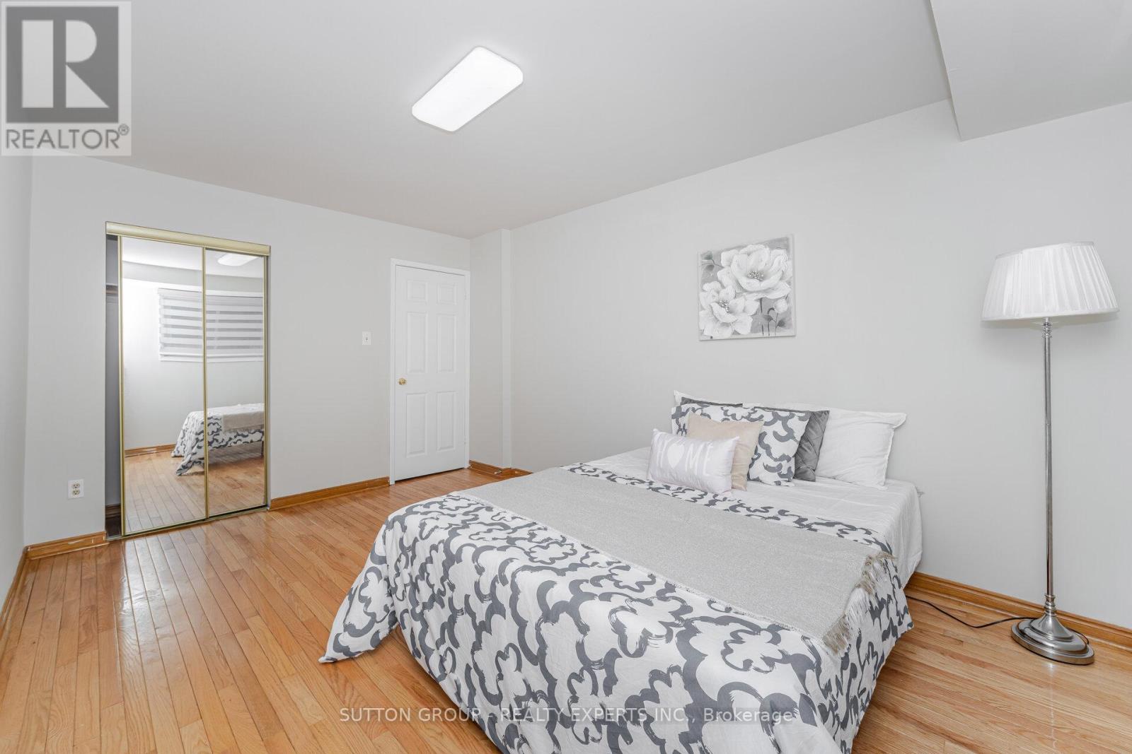 3783 Keenan Crescent, Mississauga, Ontario  L4T 3M1 - Photo 28 - W12592306