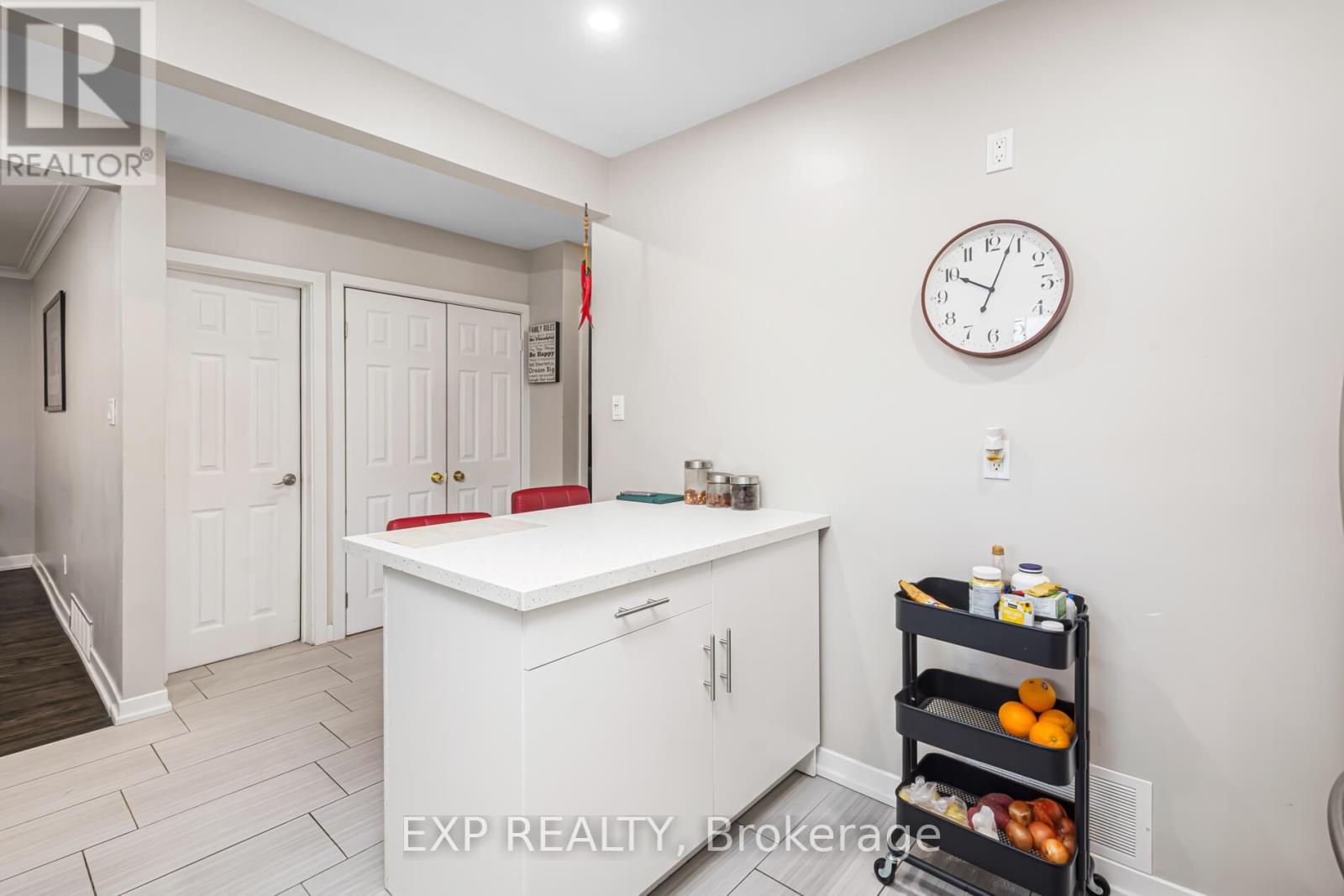 78 Sunset Trail, Toronto, Ontario  M9M 1J6 - Photo 7 - W12592312