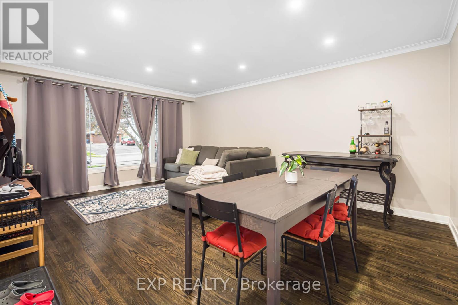 78 Sunset Trail, Toronto, Ontario  M9M 1J6 - Photo 8 - W12592312