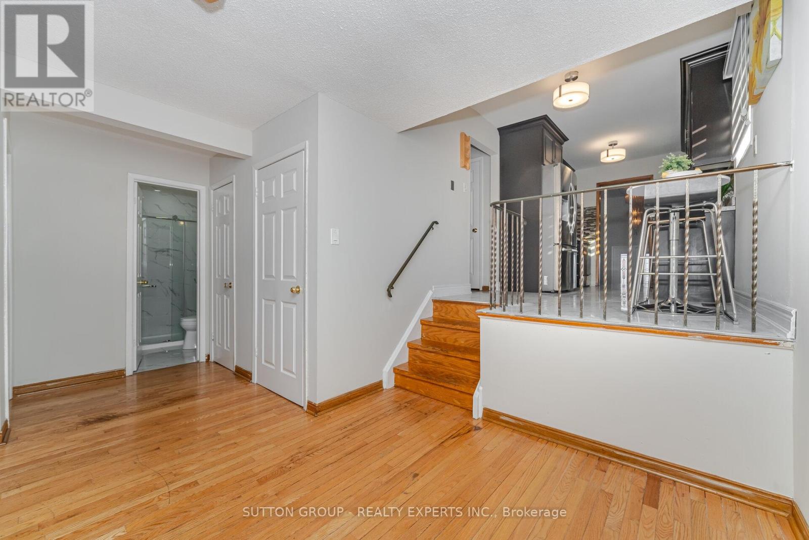 3783 Keenan Crescent, Mississauga, Ontario  L4T 3M1 - Photo 22 - W12592306