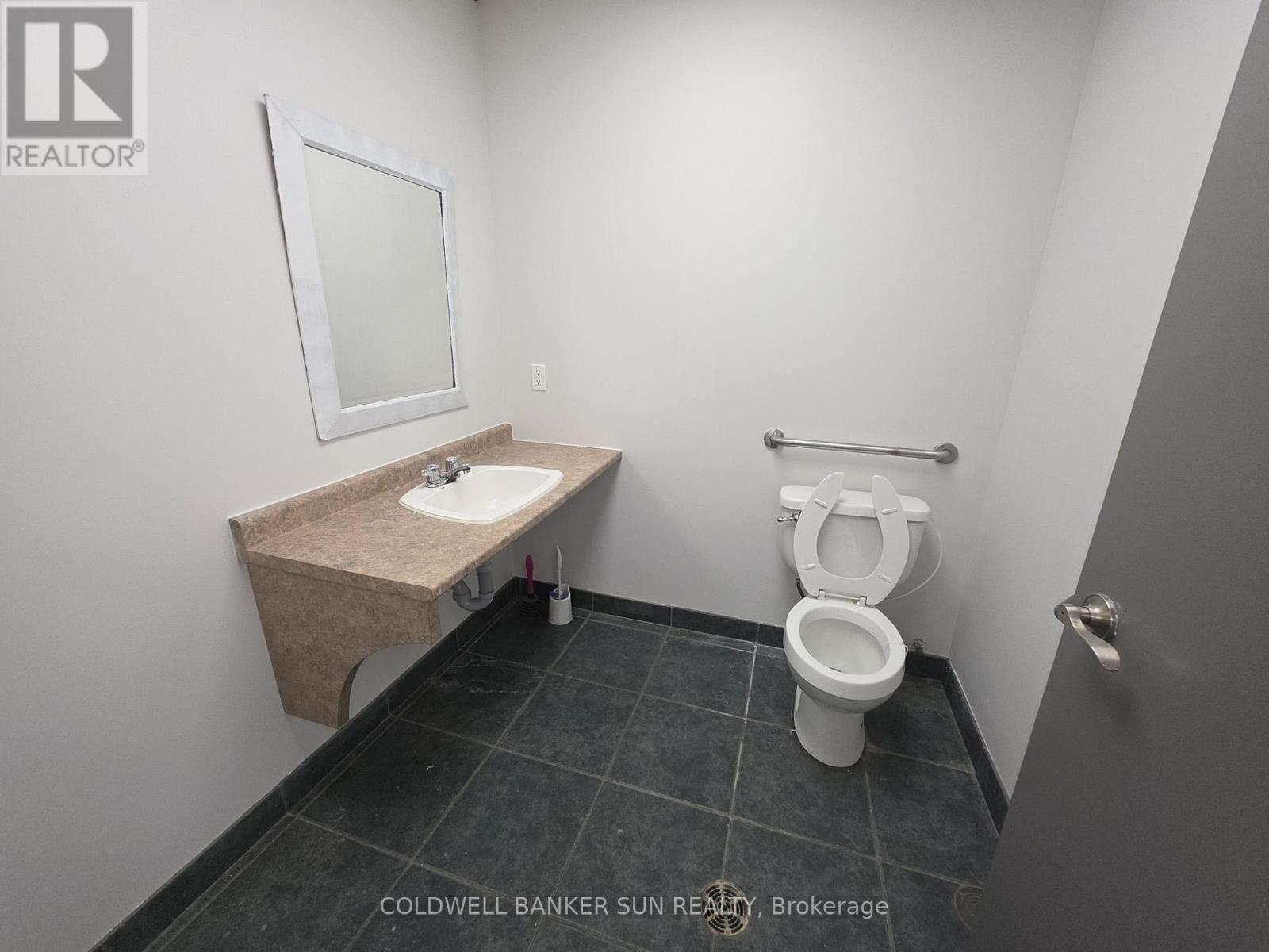 124 - 2 Automatic Road, Brampton, Ontario  L6S 6K8 - Photo 16 - W12592348