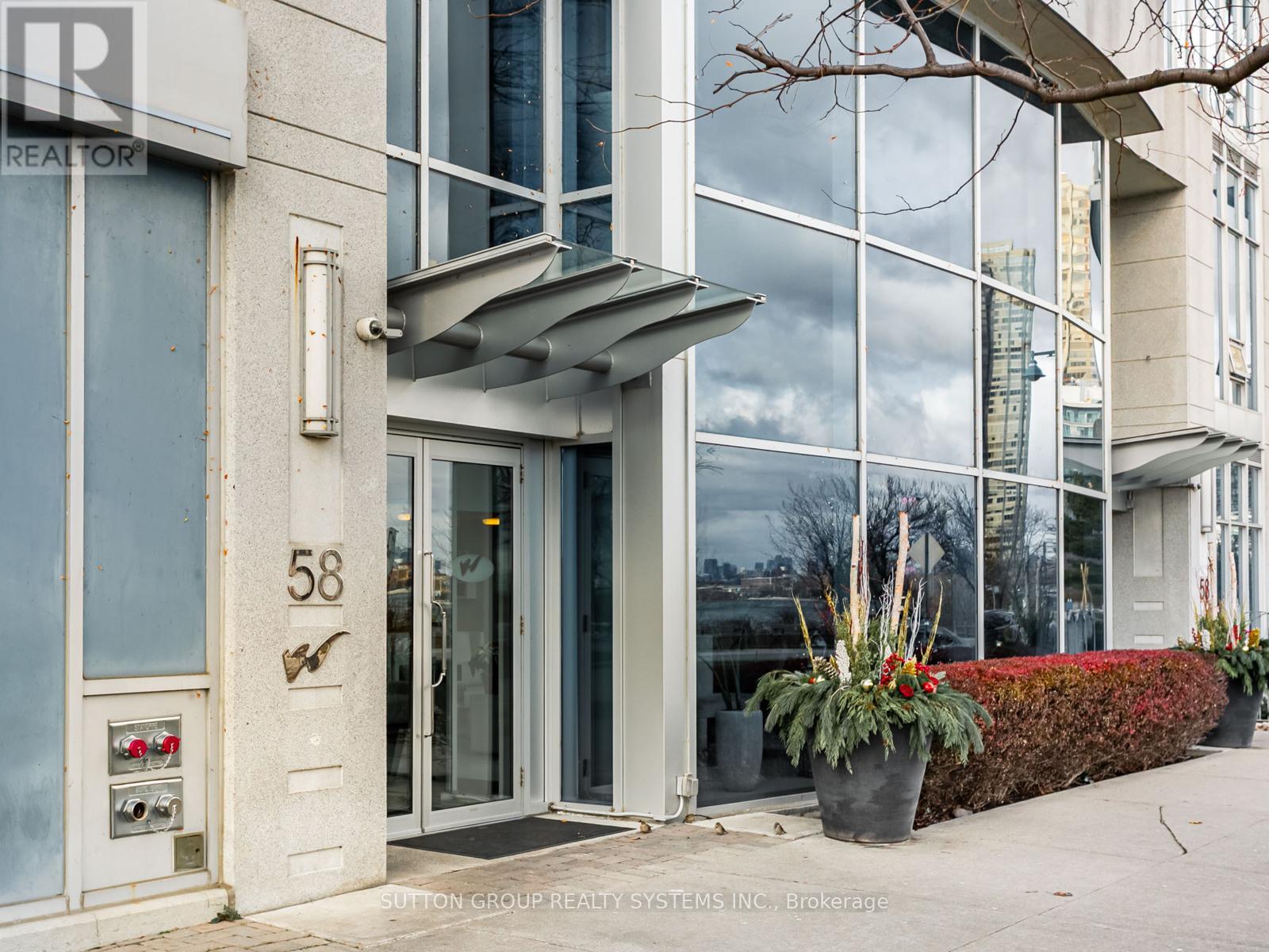 325 - 58 Marine Parade Drive, Toronto, Ontario M8V 4G1 - Photo 3 - W12592336