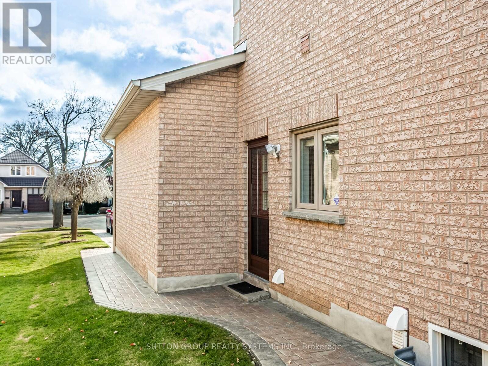 3986 BLOOR STREET W, Toronto, Ontario