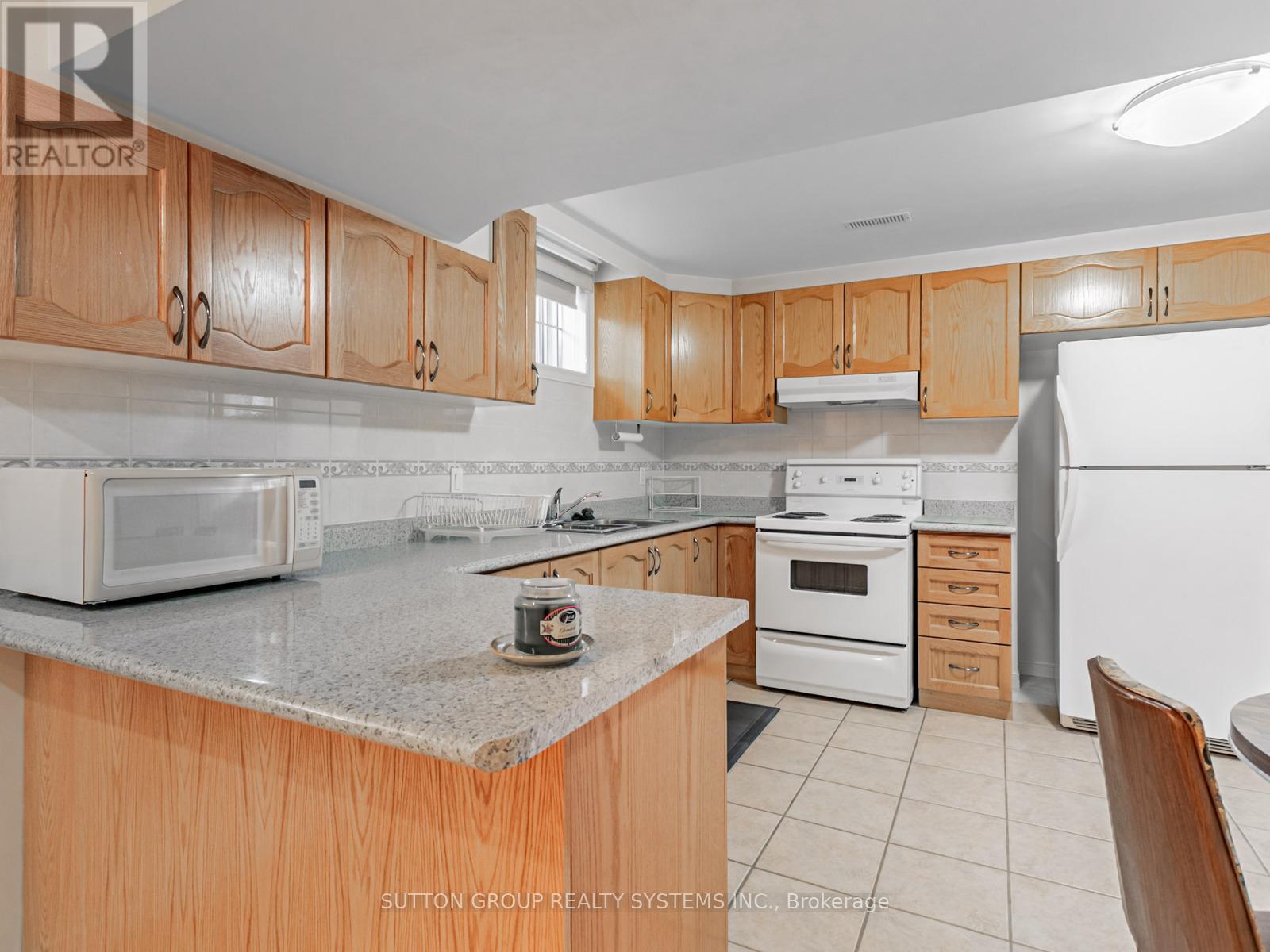 3986 Bloor Street W, Toronto, Ontario M9B 1M3 - Photo 10 - W12592316