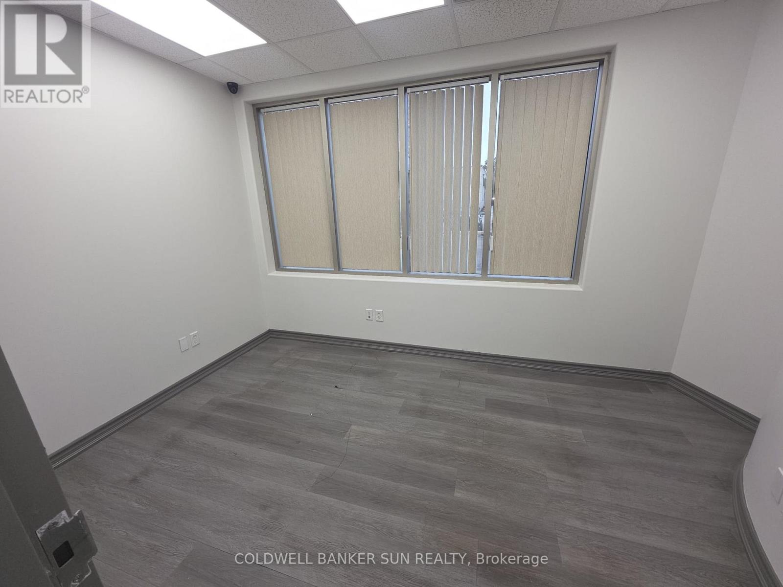 124 - 2 Automatic Road, Brampton, Ontario  L6S 6K8 - Photo 9 - W12592348