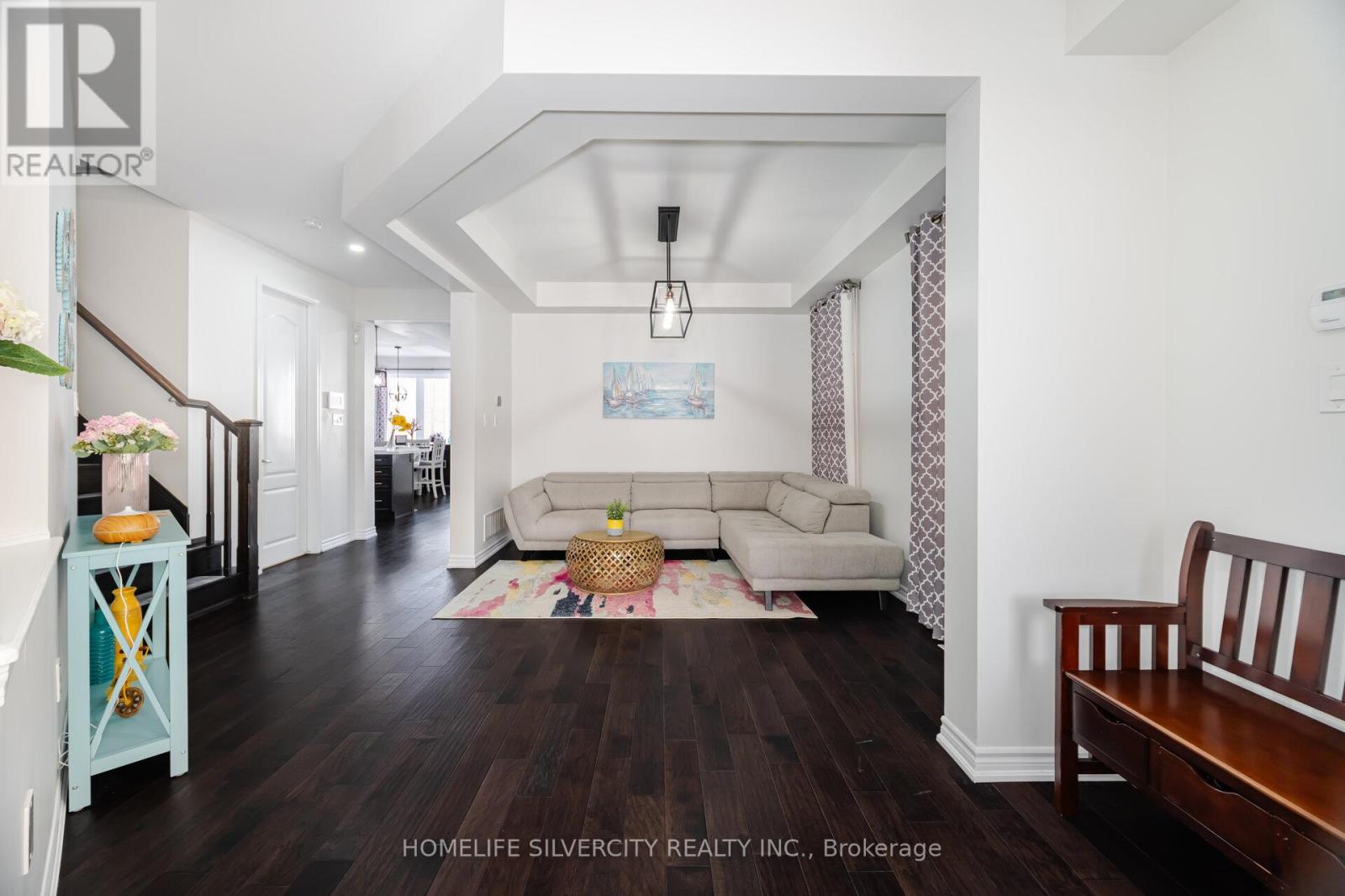 13 Fenchurch Drive, Brampton, Ontario  L7A 4G5 - Photo 3 - W12592298