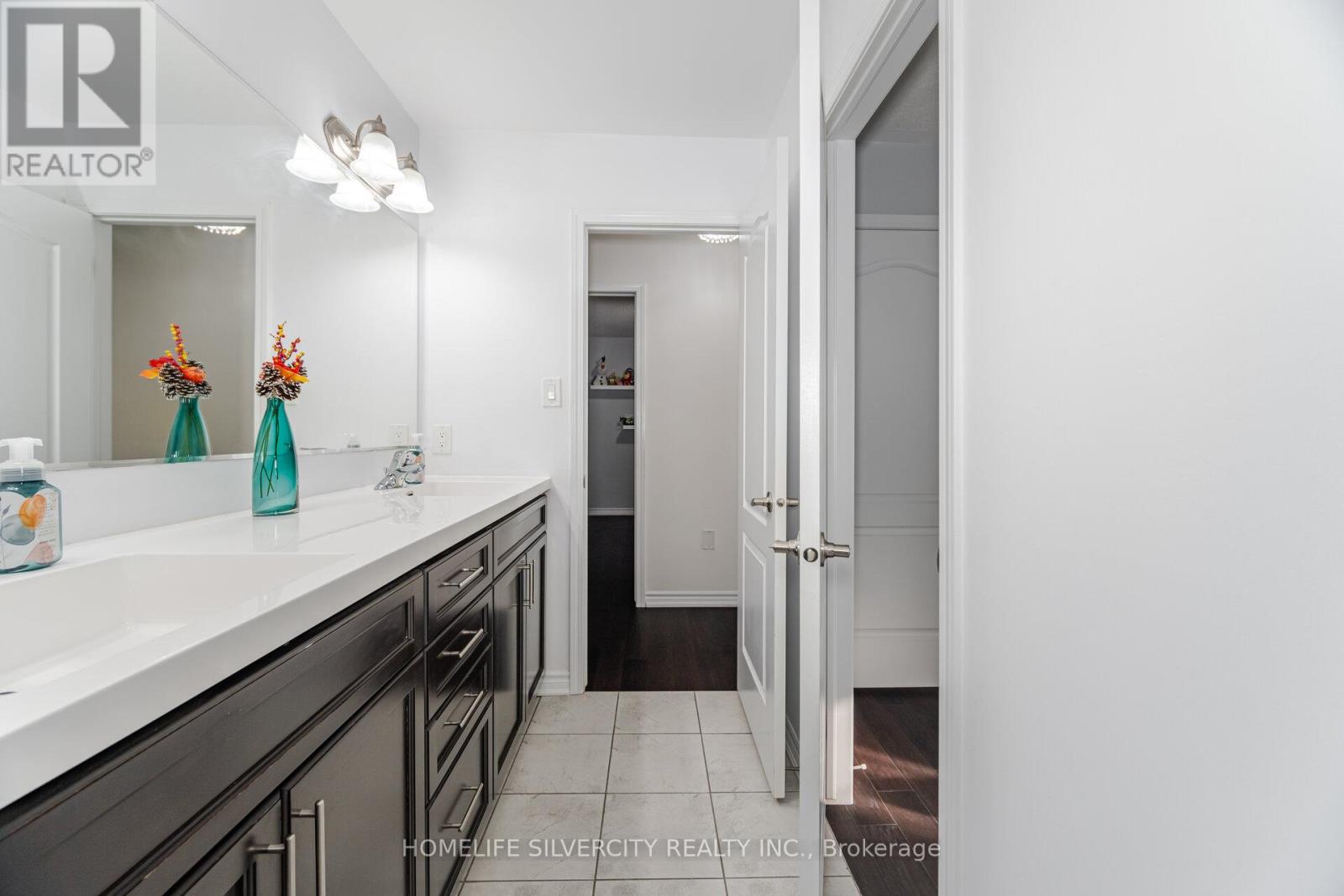 13 Fenchurch Drive, Brampton, Ontario  L7A 4G5 - Photo 22 - W12592298