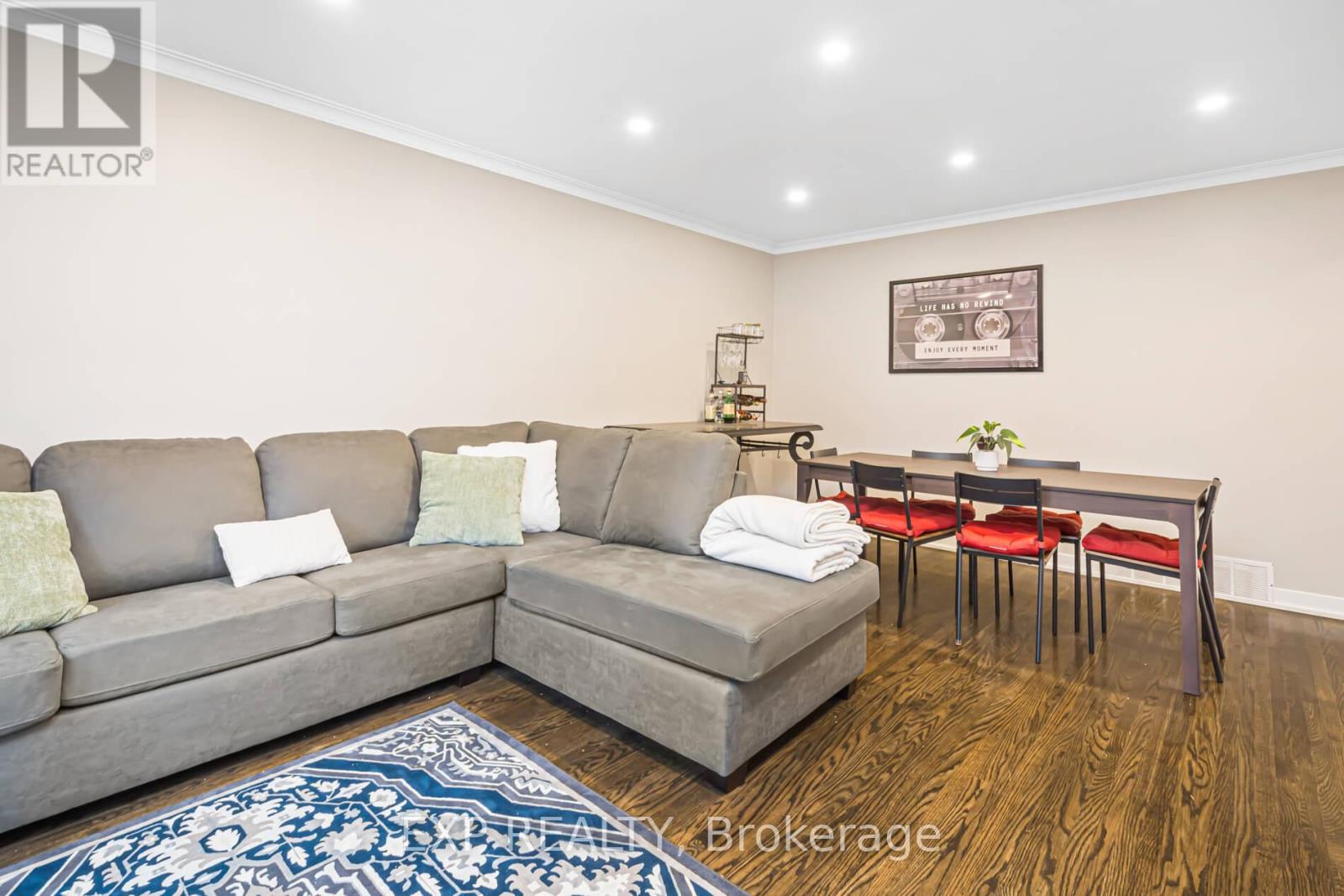 78 Sunset Trail, Toronto, Ontario  M9M 1J6 - Photo 12 - W12592312