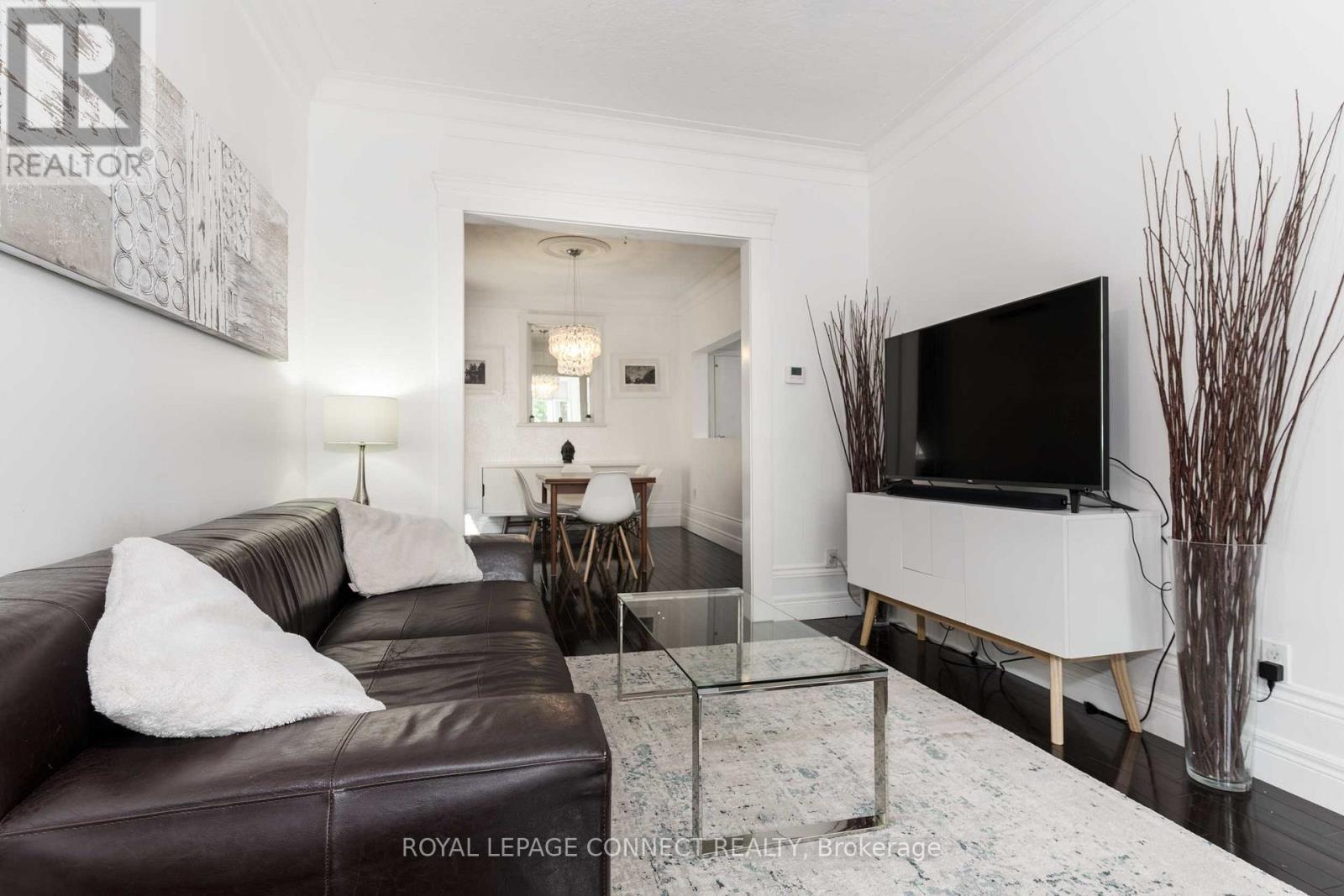 754 Windermere Avenue, Toronto, Ontario  M6S 3M6 - Photo 10 - W12592364