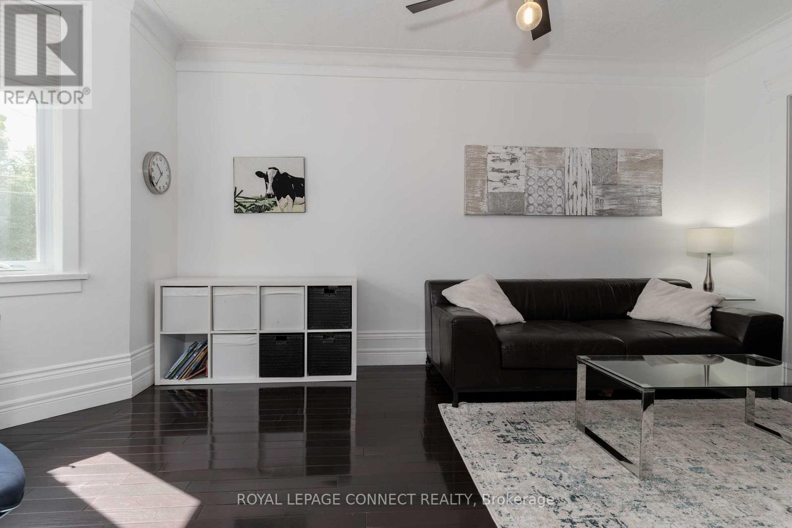 754 Windermere Avenue, Toronto, Ontario  M6S 3M6 - Photo 7 - W12592364