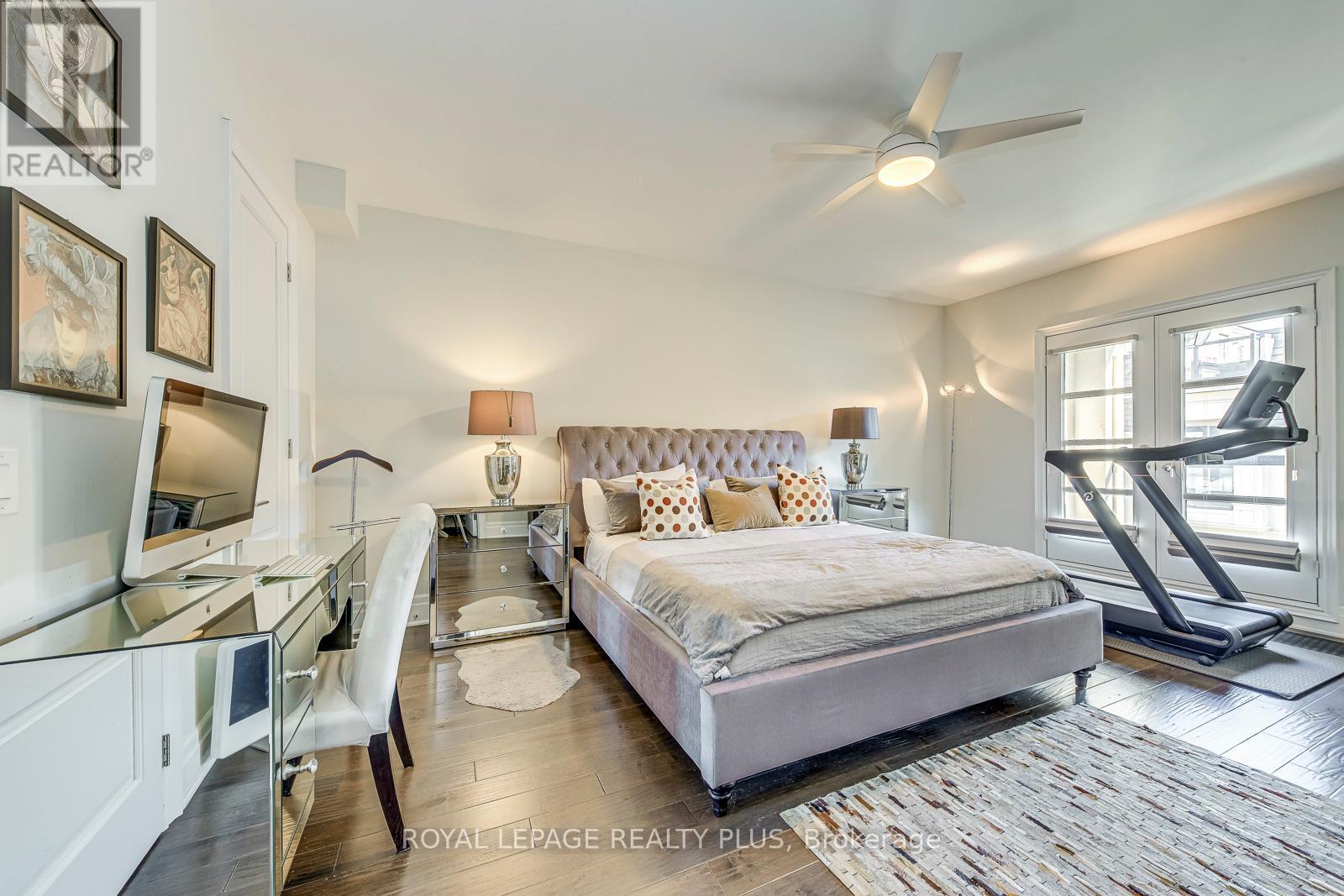 221 Hanover Street, Oakville, Ontario L6K 0G9 - Photo 28 - W12592366