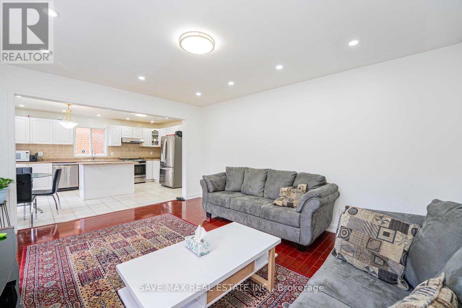 3 Gander Crescent, Brampton, Ontario  L6P 2J5 - Photo 15 - W12592384