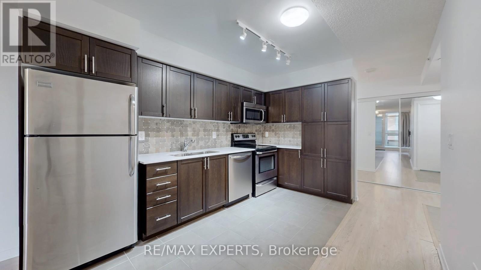 518 - 800 Lawrence Avenue W, Toronto, Ontario  M6A 0B1 - Photo 10 - W12592450