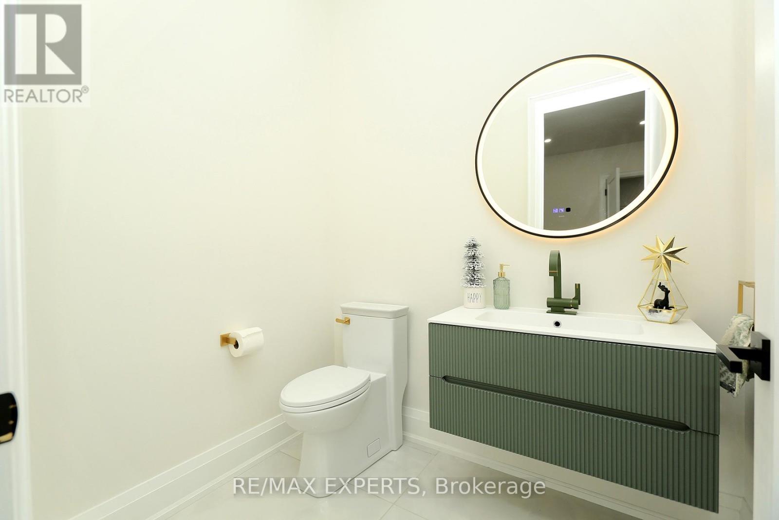 31 Fulham Drive, Toronto, Ontario M8W 4T1 - Photo 18 - W12592460