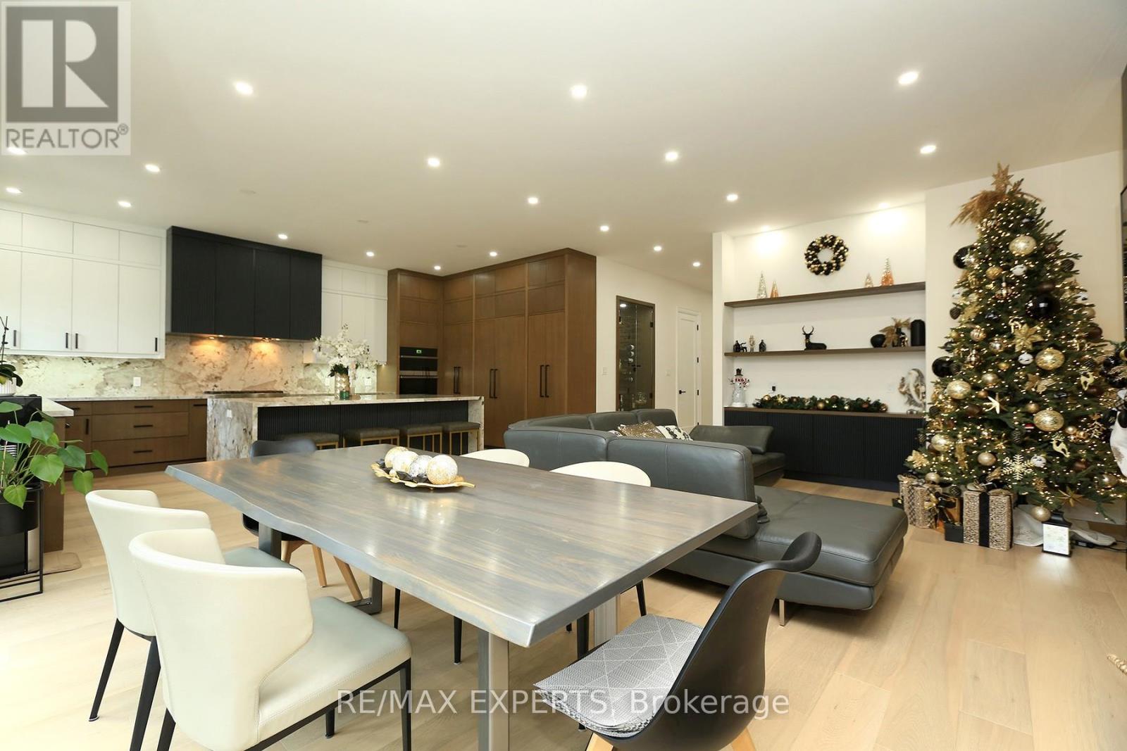 31 Fulham Drive, Toronto, Ontario M8W 4T1 - Photo 35 - W12592460